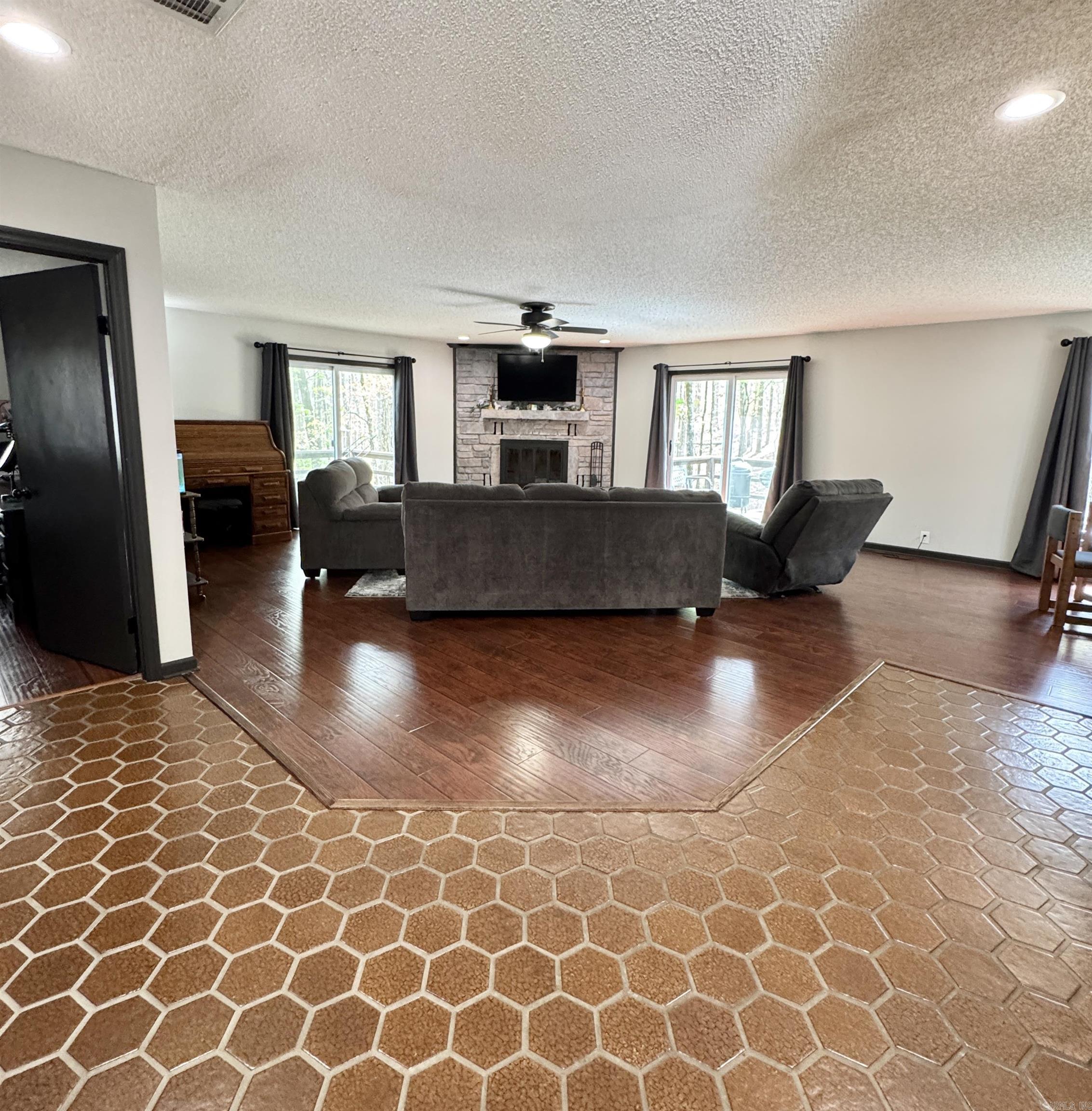 25 Alba Place Property Photo 4