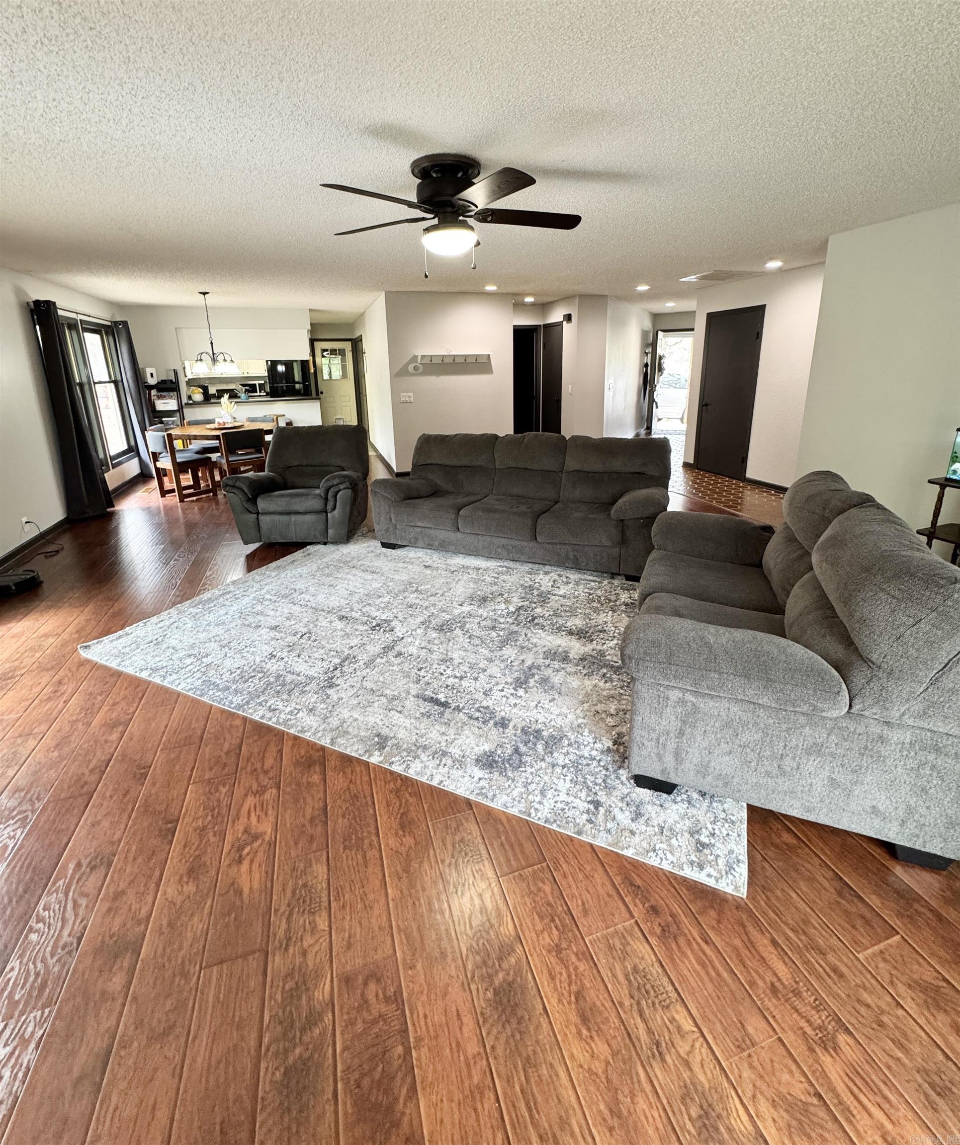 25 Alba Place Property Photo 8