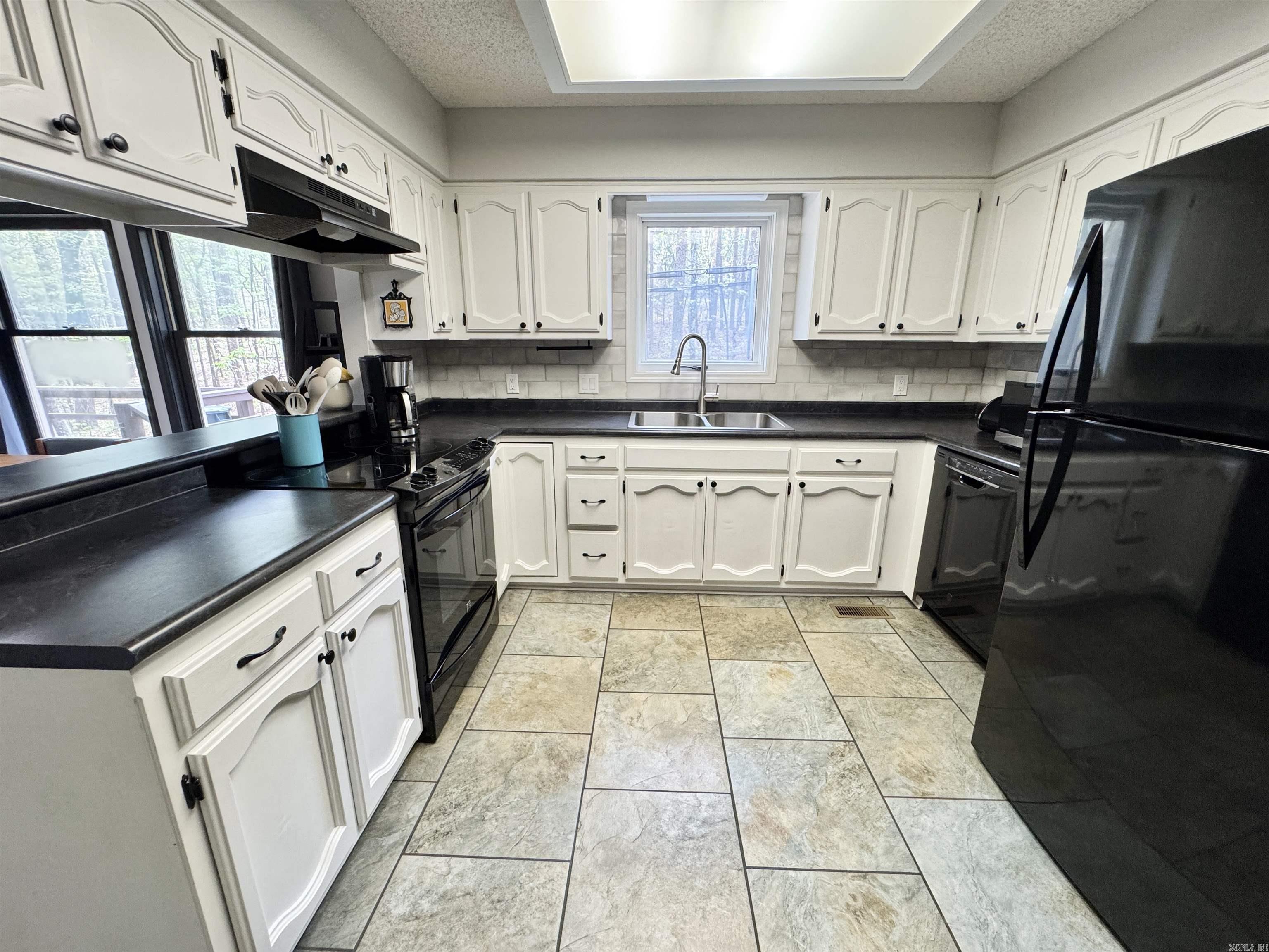 25 Alba Place Property Photo 15