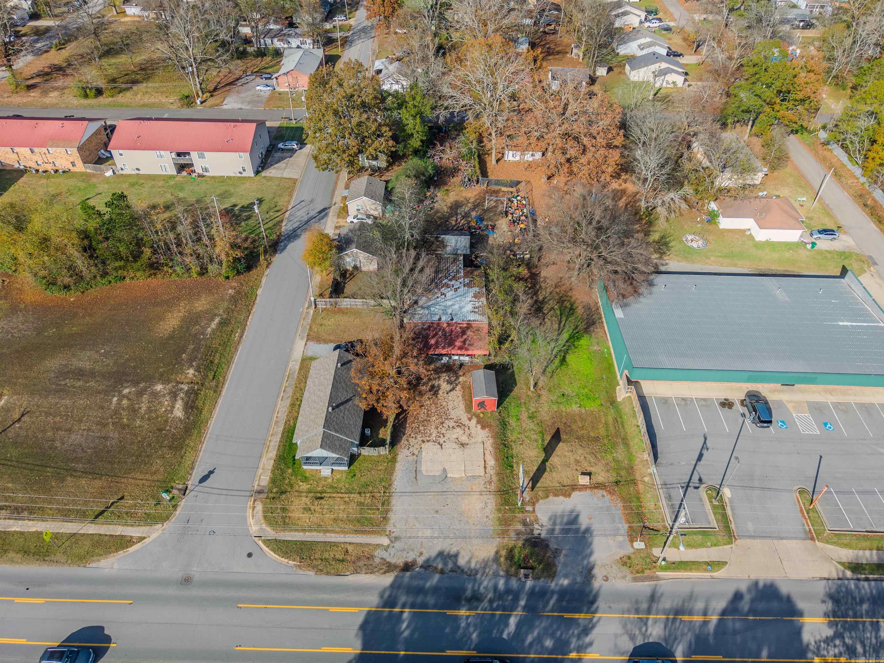 704 Edison Avenue Property Photo 3