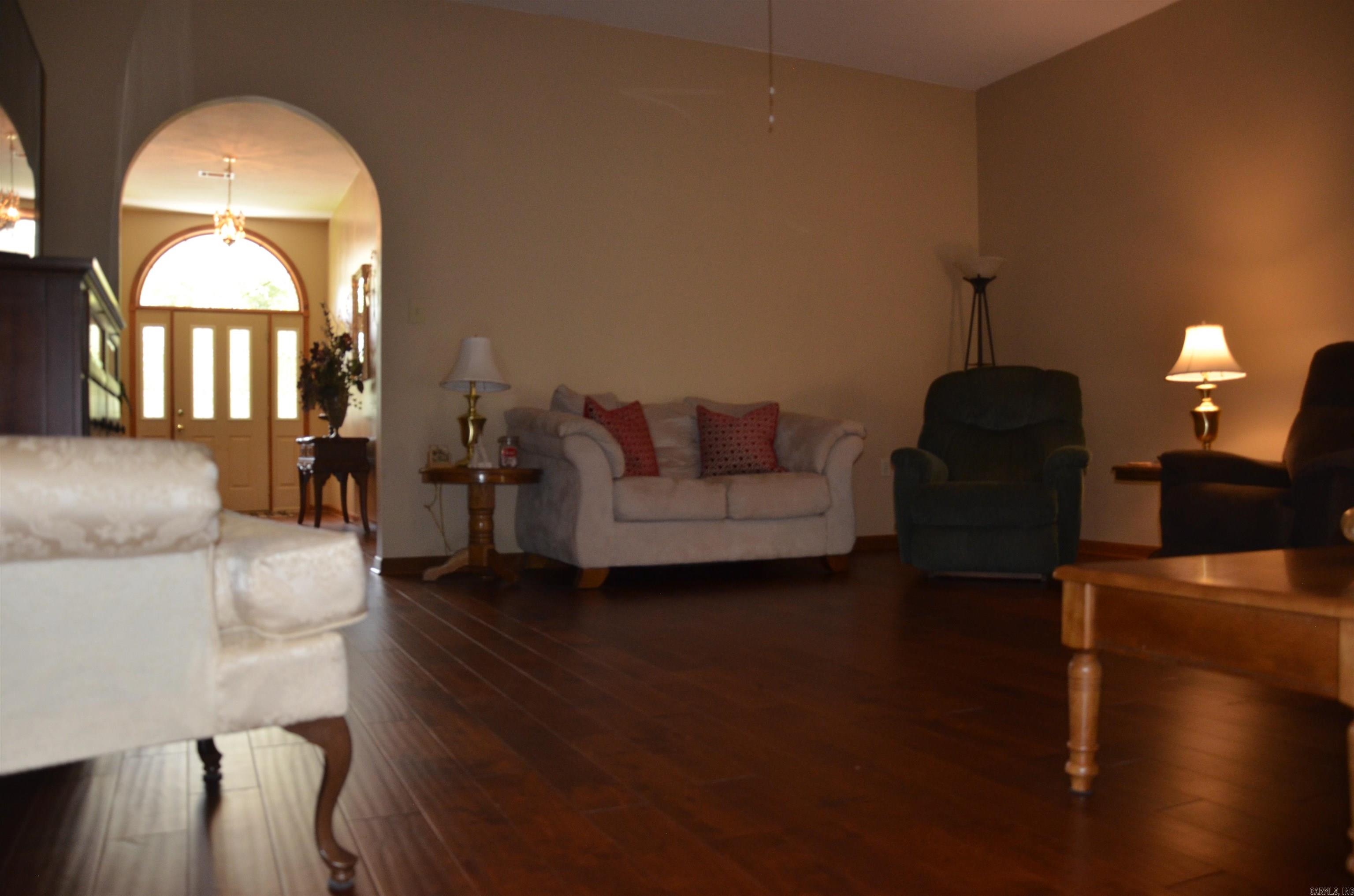210 Deer Run Cove Property Photo 7