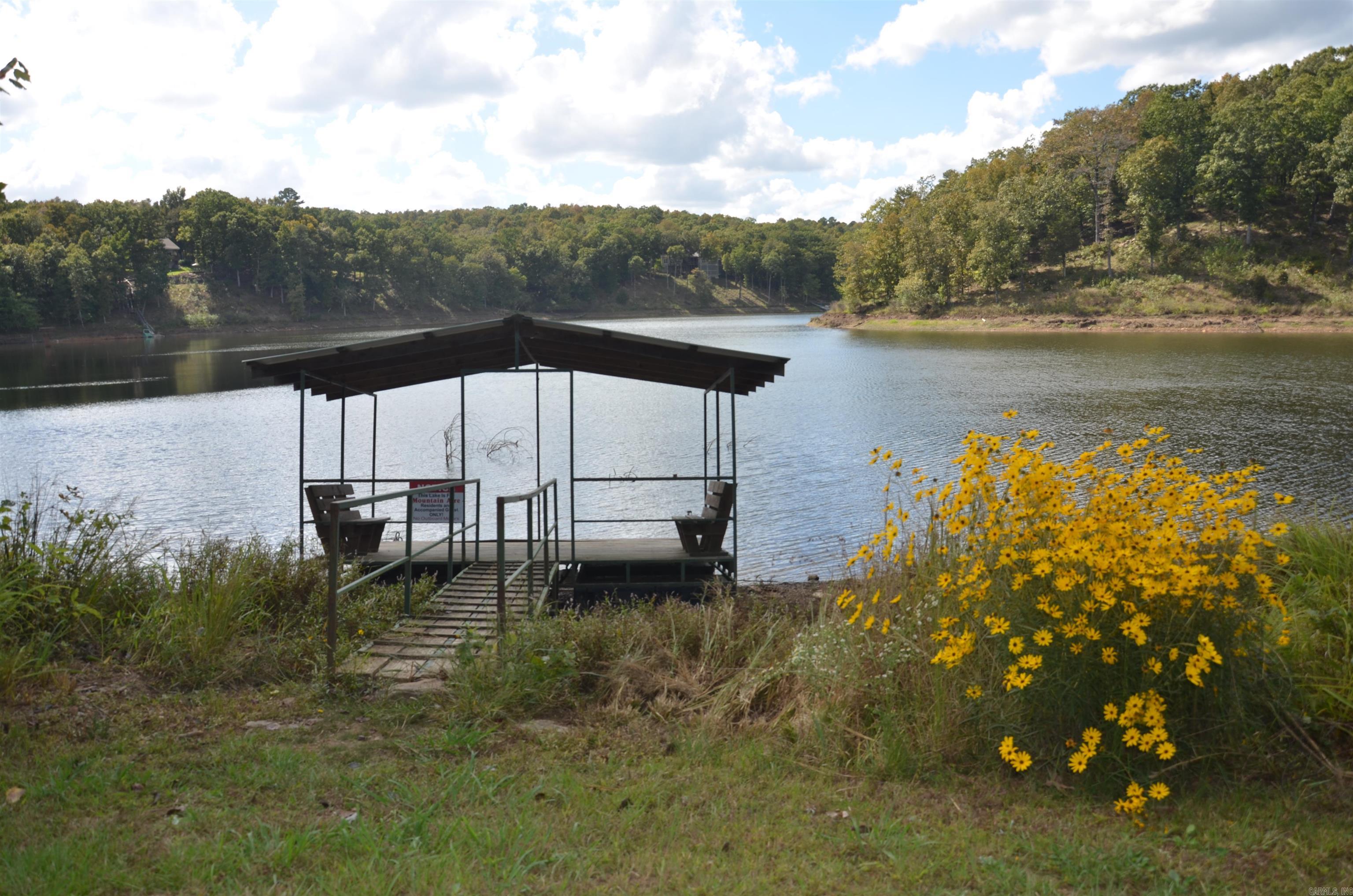 210 Deer Run Cove Property Photo 15
