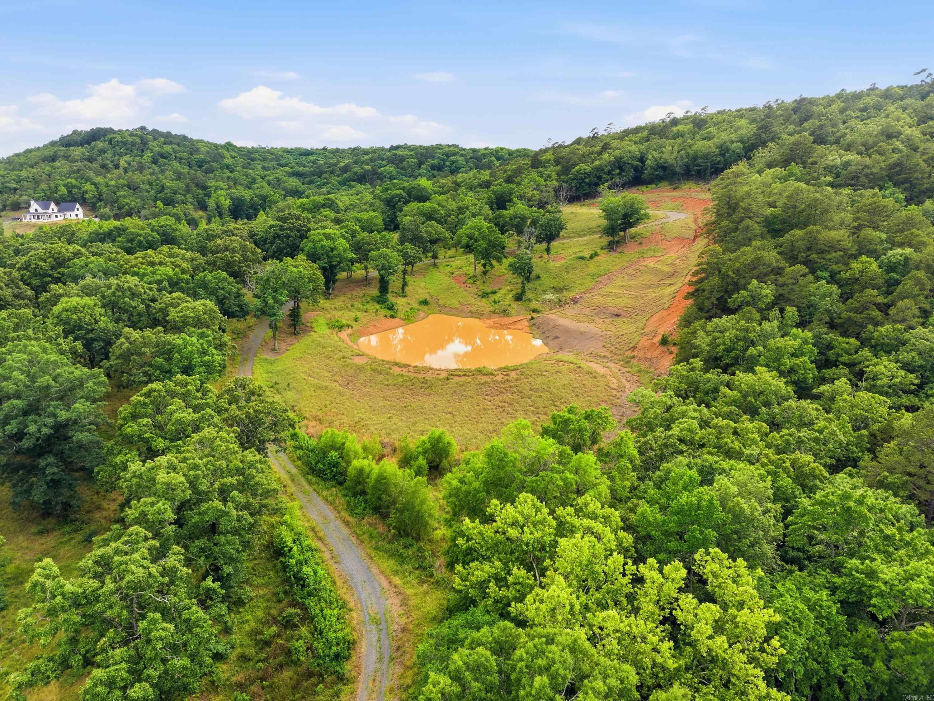 121 Oakstone Heights Property Photo 4