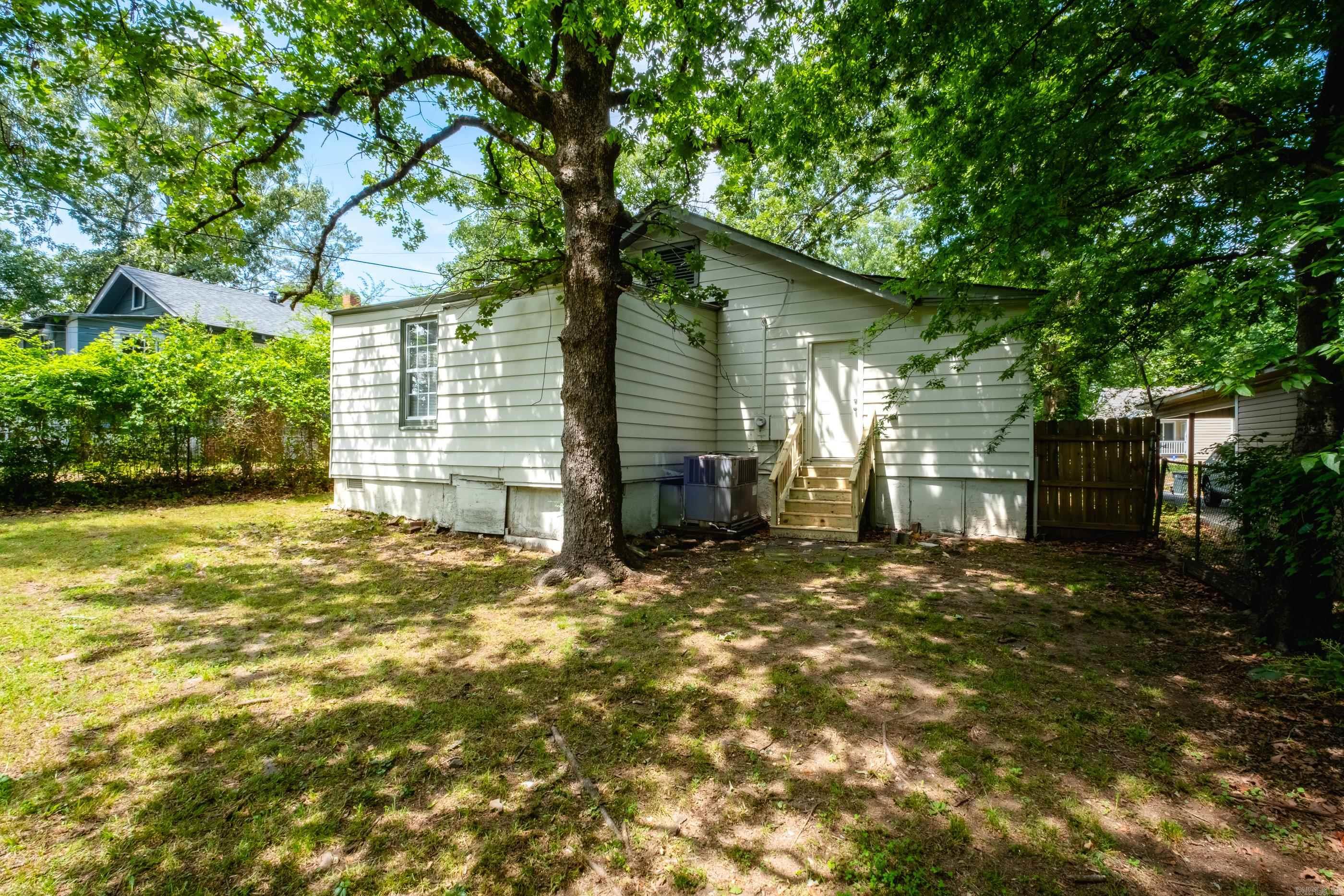 715 Maple Street Property Photo 33