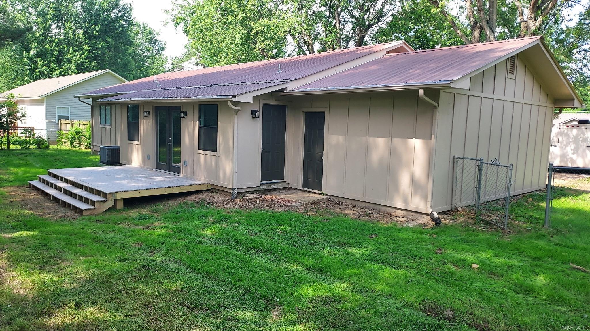 404 Maple Drive Property Photo 8