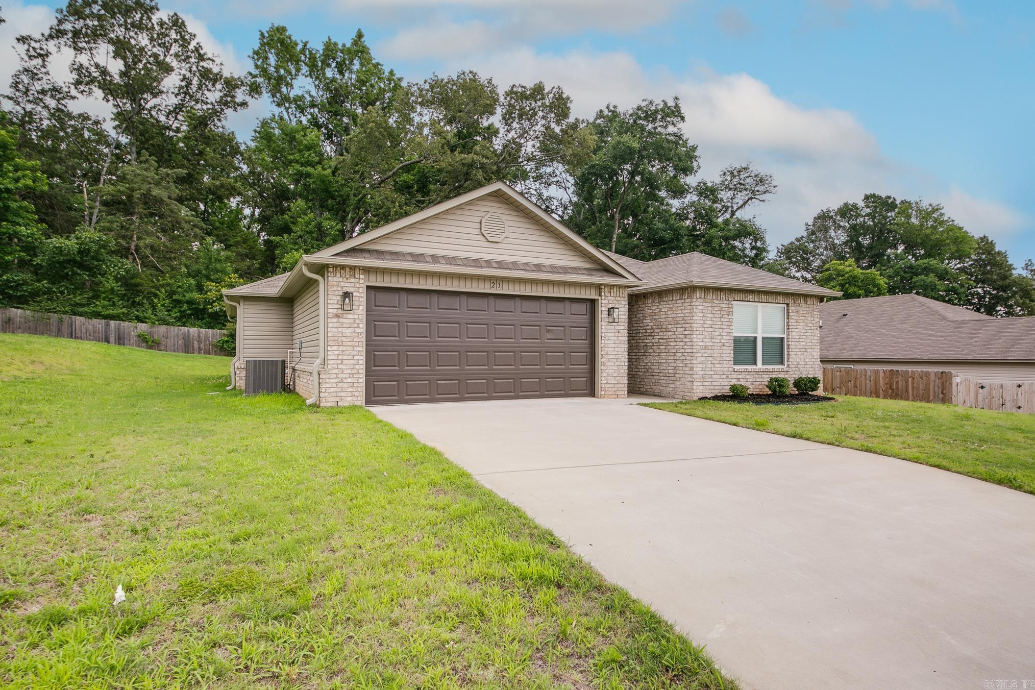 23 Erwin Drive Property Photo 2