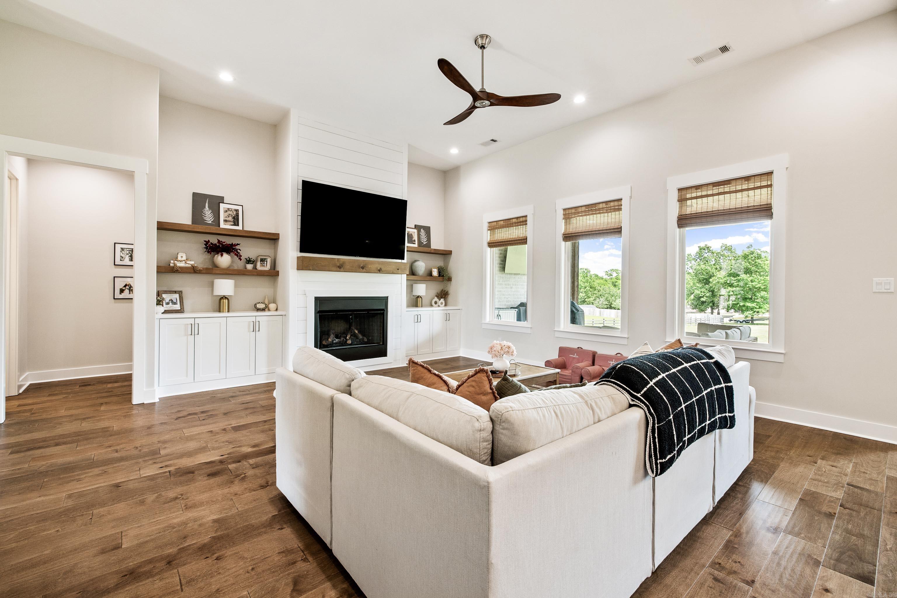 3016 Vincintage Cove Property Photo 11