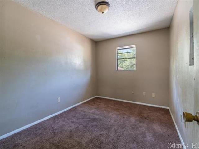 818 W 28th Avenue Property Photo 9