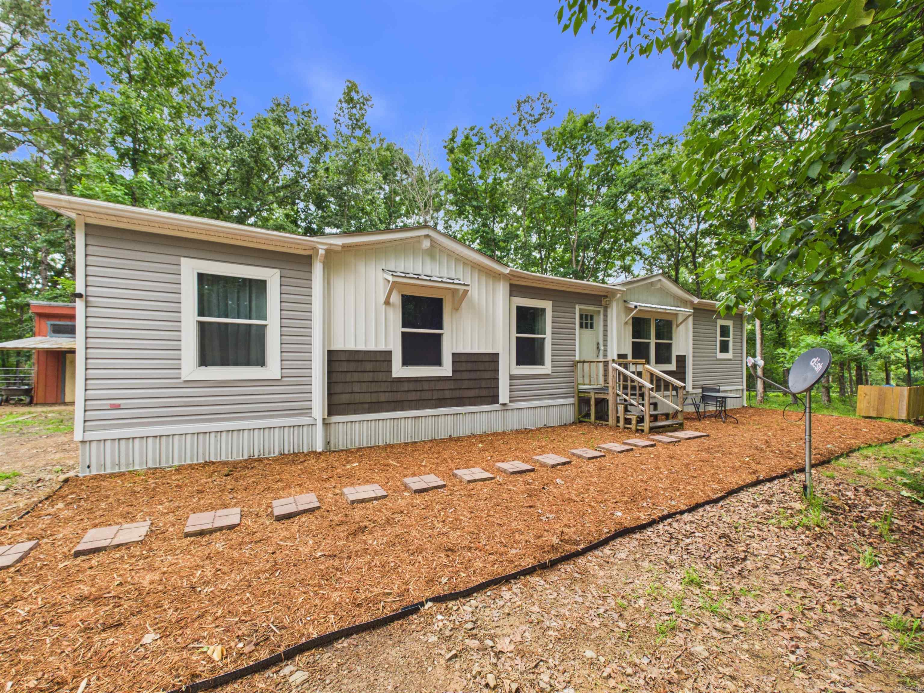 2973 Burnt Ridge Road Property Photo 1