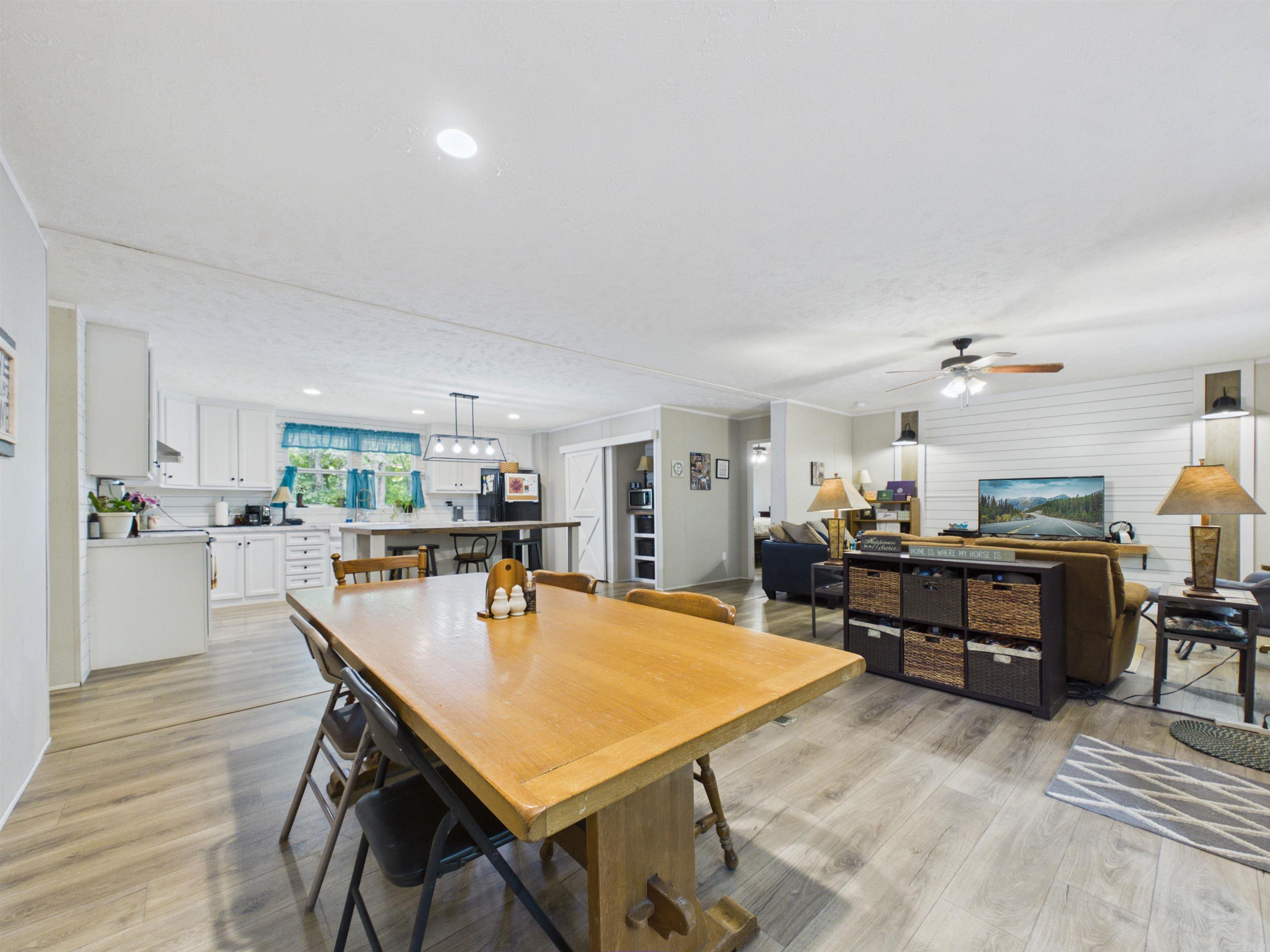 2973 Burnt Ridge Road Property Photo 4