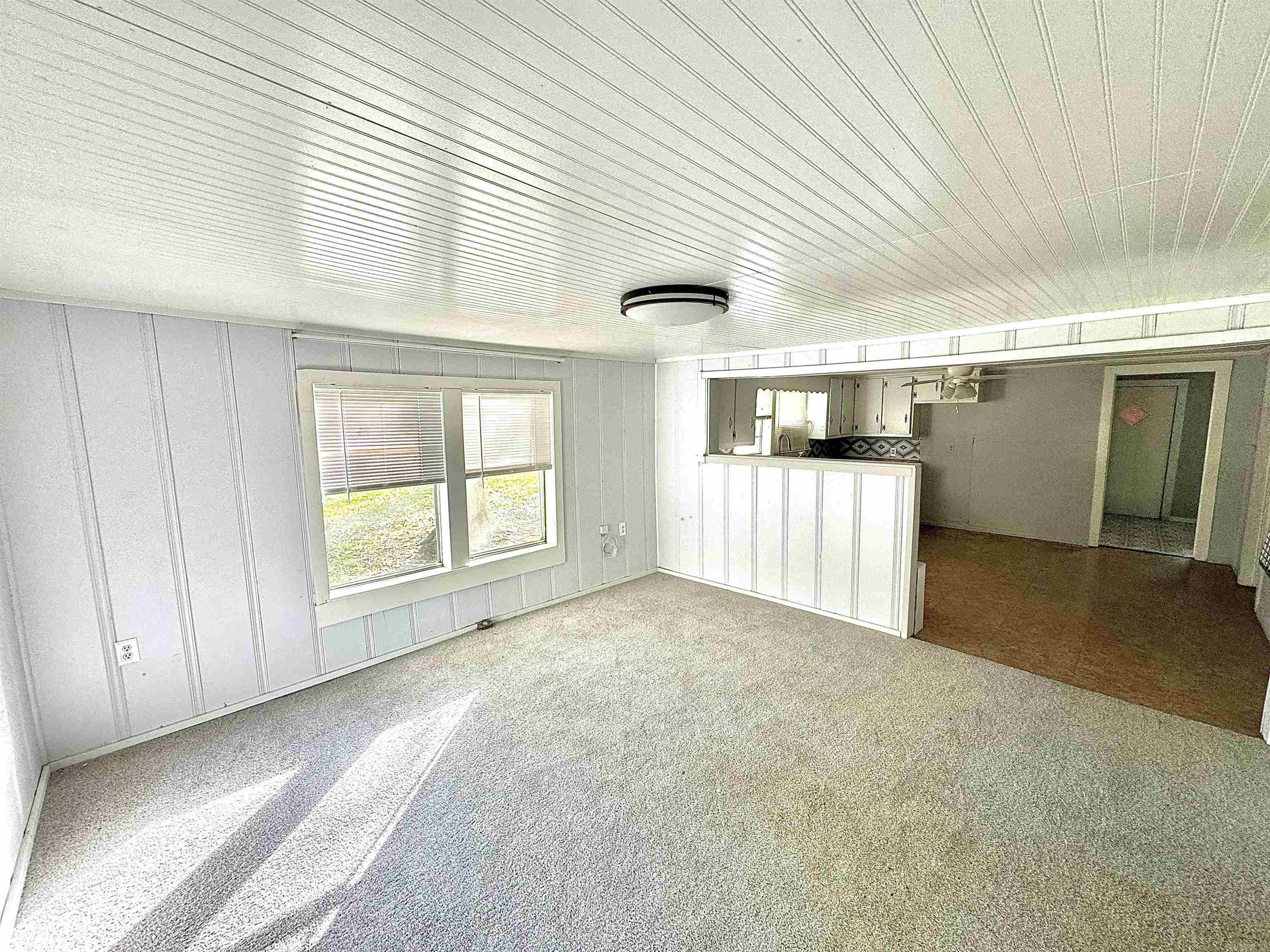 311 E College St. Property Photo 3