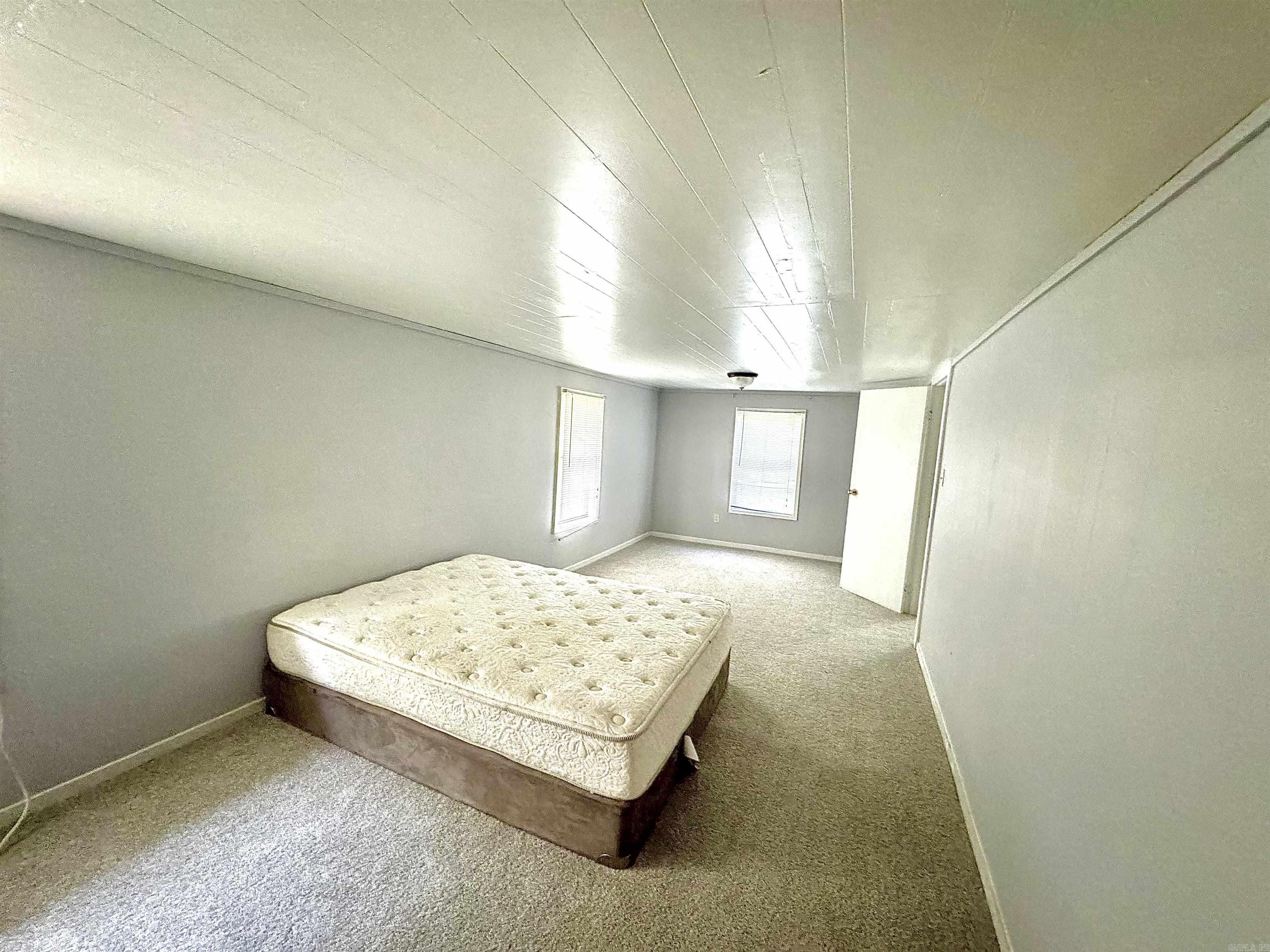 311 E College St. Property Photo 7