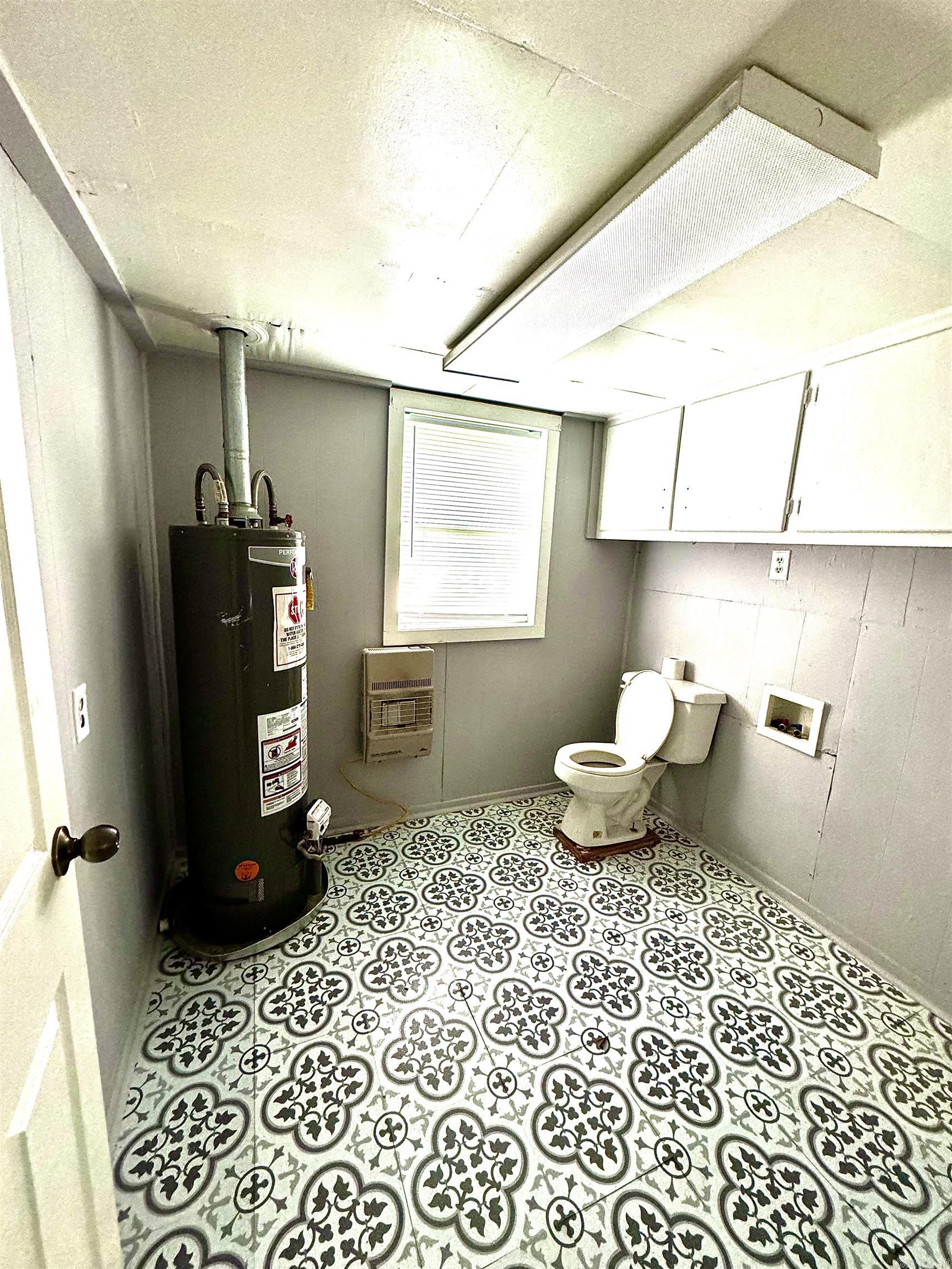 311 E College St. Property Photo 9