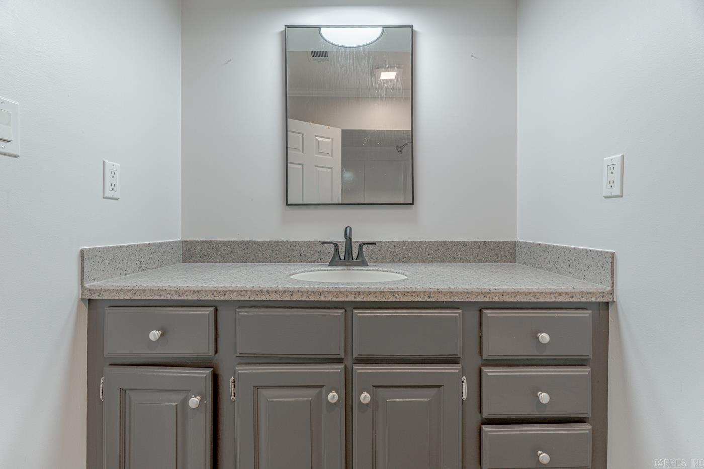 504 Honeysuckle Lane Property Photo 27
