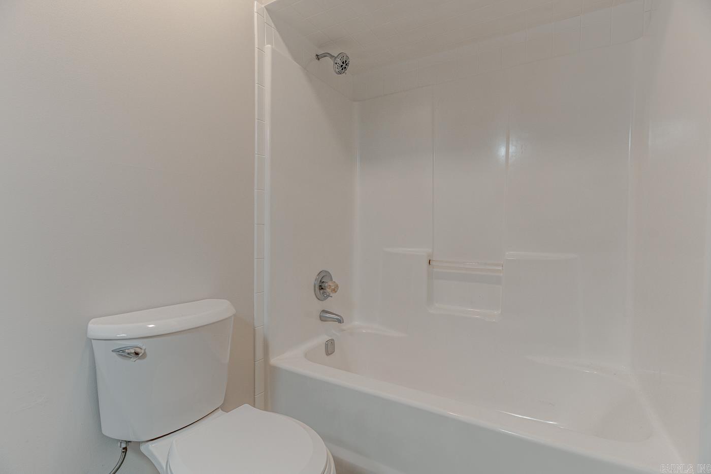 504 Honeysuckle Lane Property Photo 28