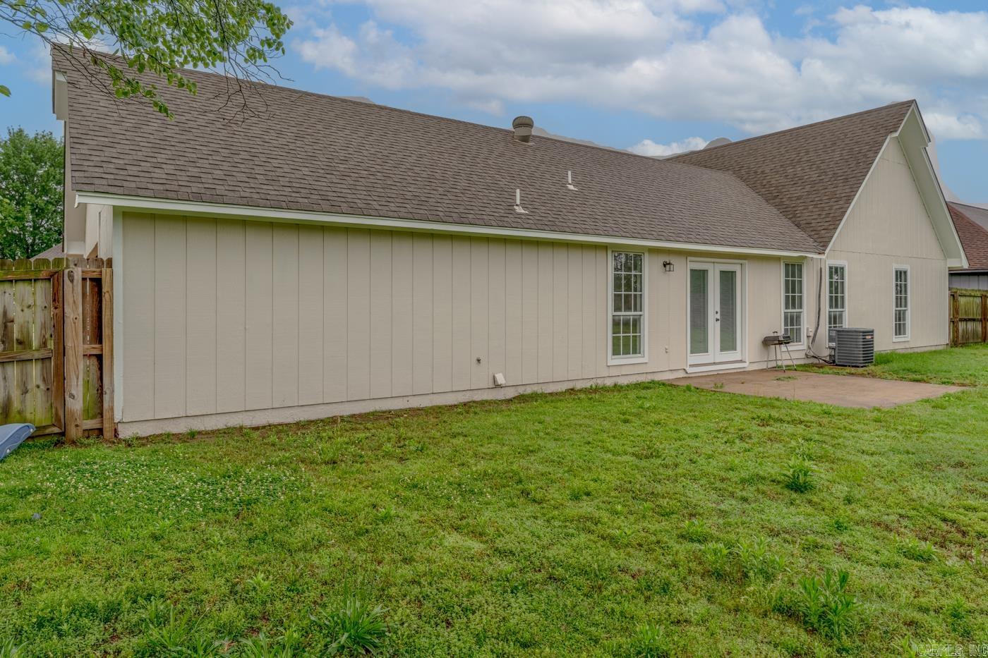 504 Honeysuckle Lane Property Photo 30
