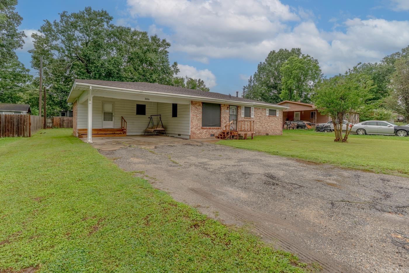 306 Walnut Drive Property Photo 3