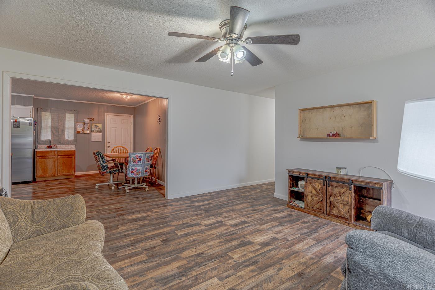 306 Walnut Drive Property Photo 9