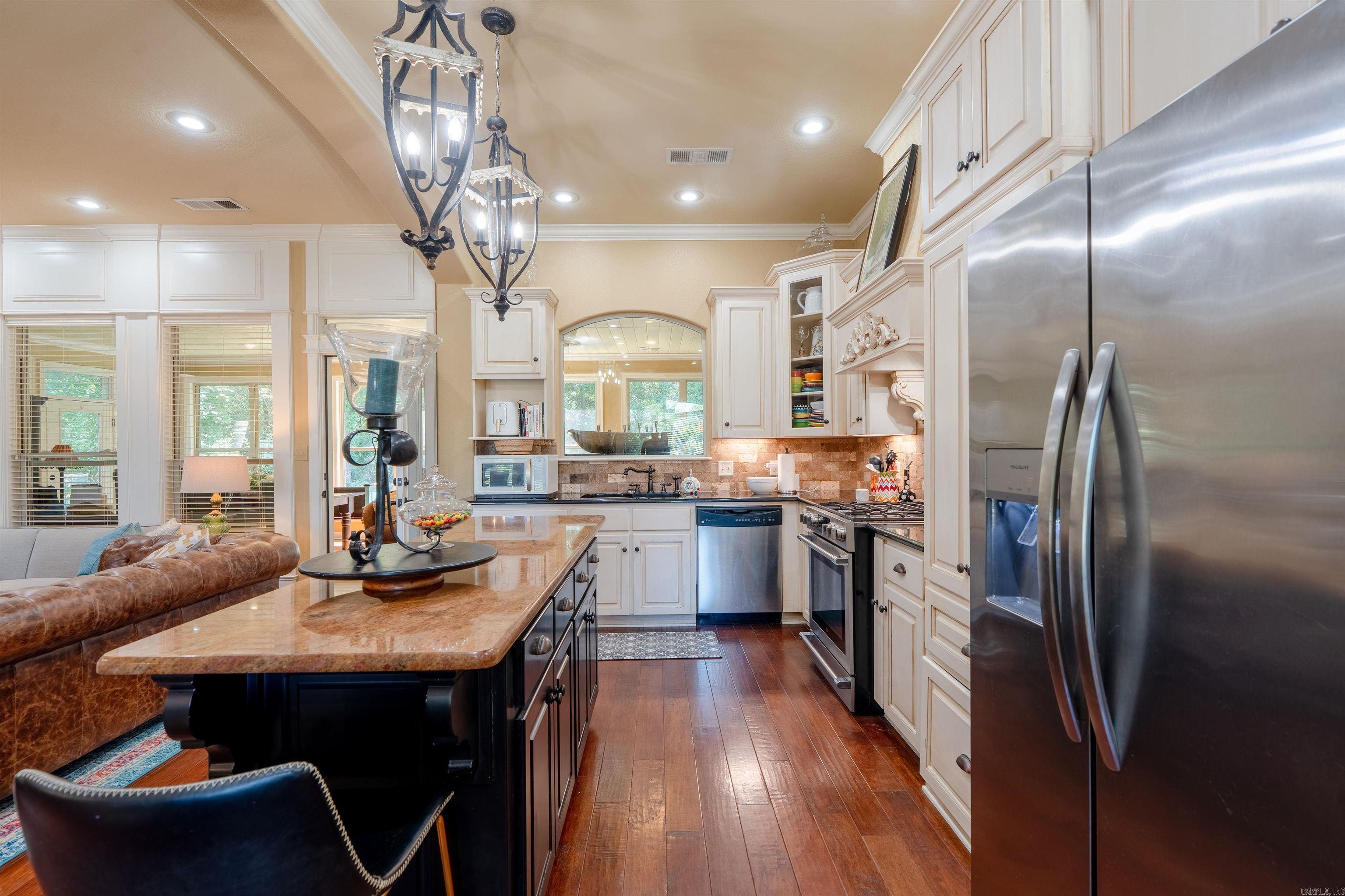 1021 Bent Tree Lane Property Photo 9