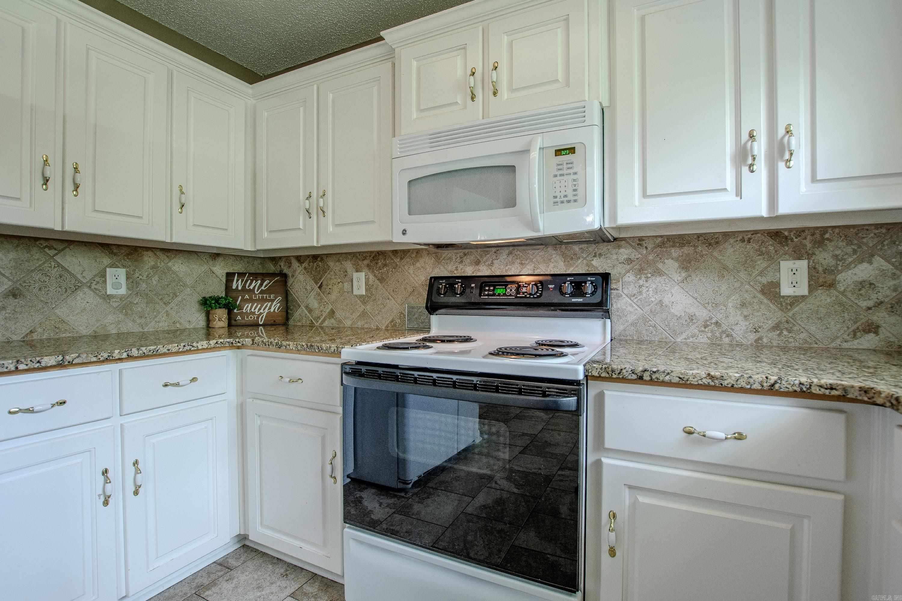 37 Elk Bear Lane Property Photo 12
