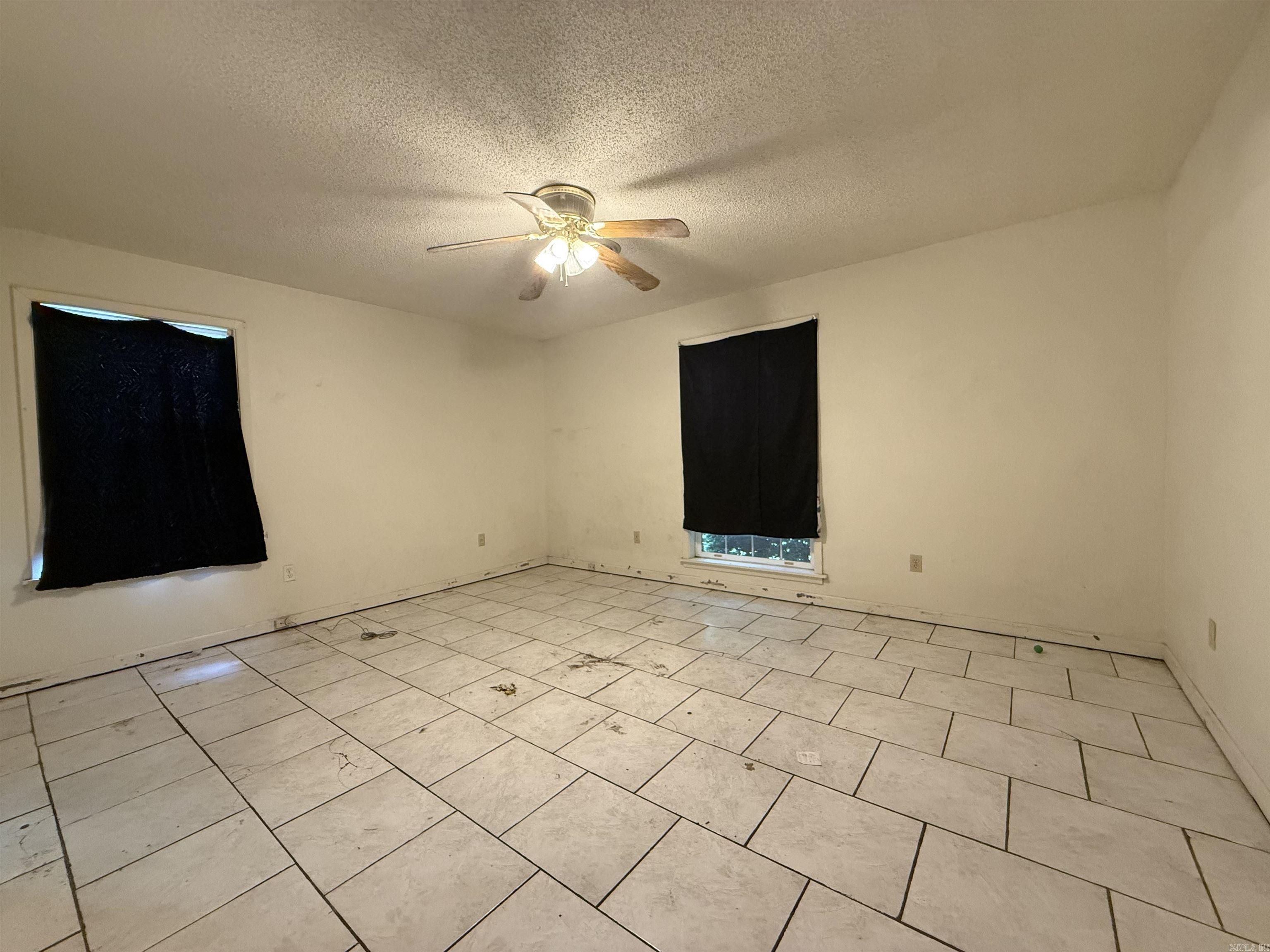 412 Calvert Road Property Photo 2
