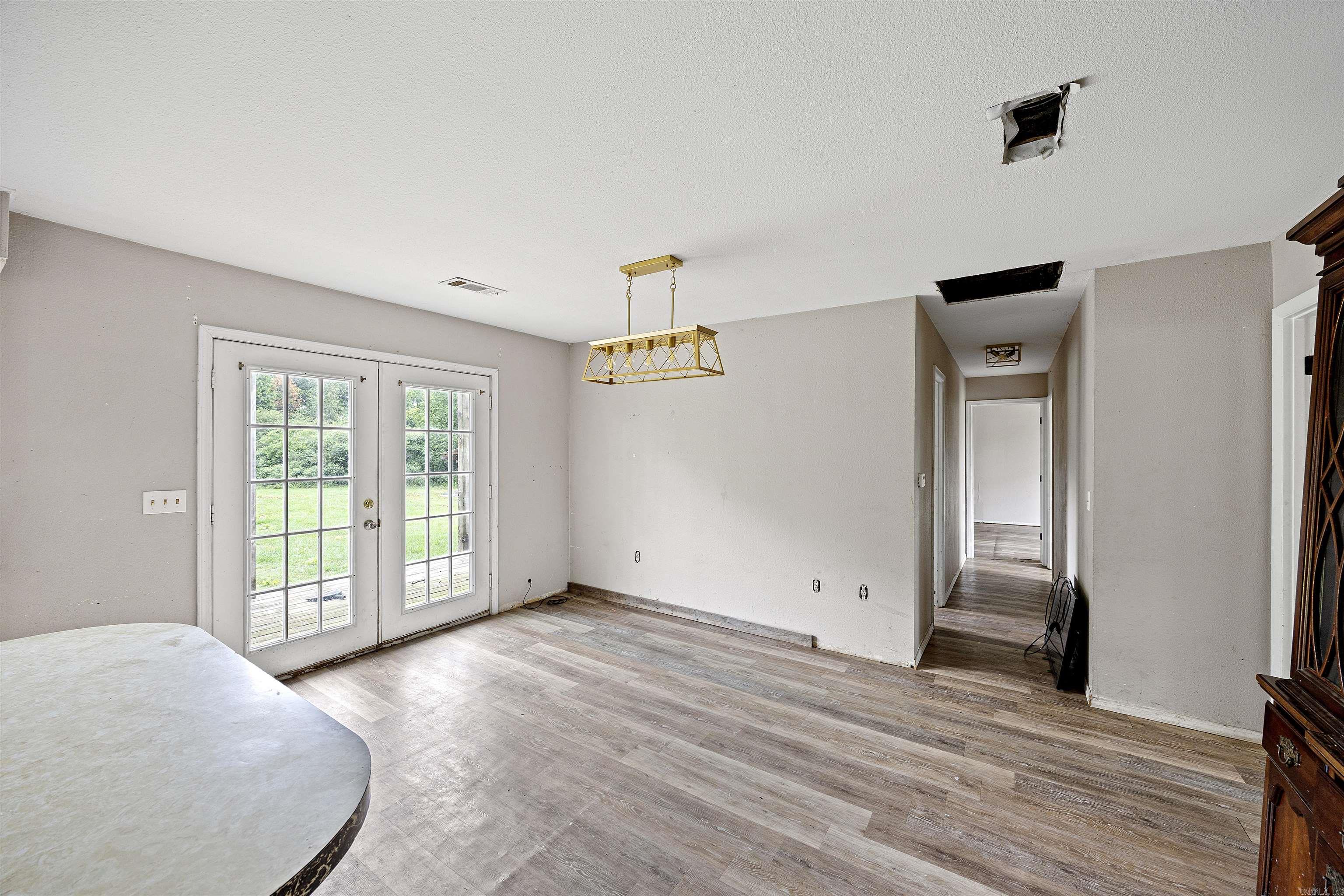 70 Scott Drive Property Photo 8