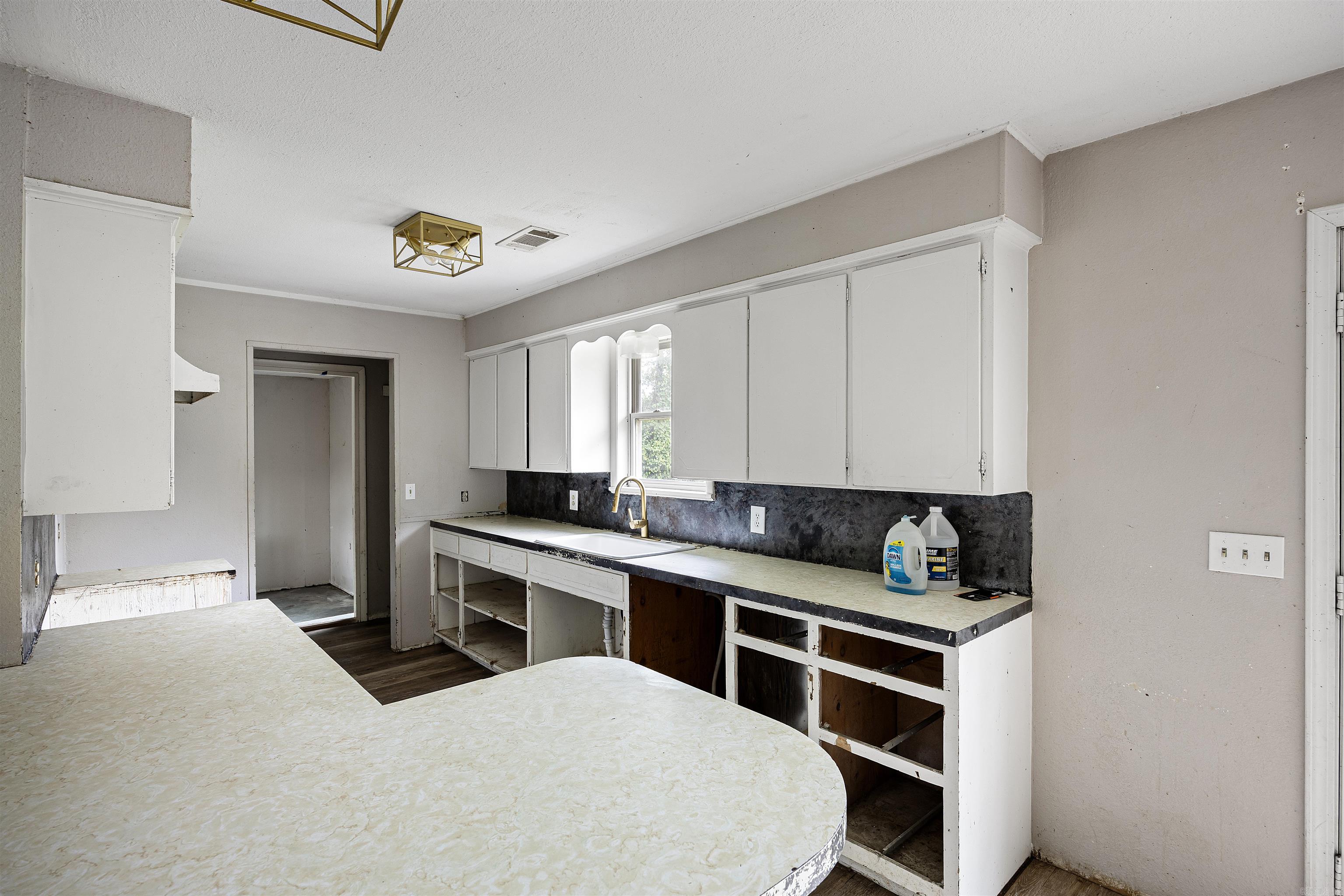 70 Scott Drive Property Photo 12