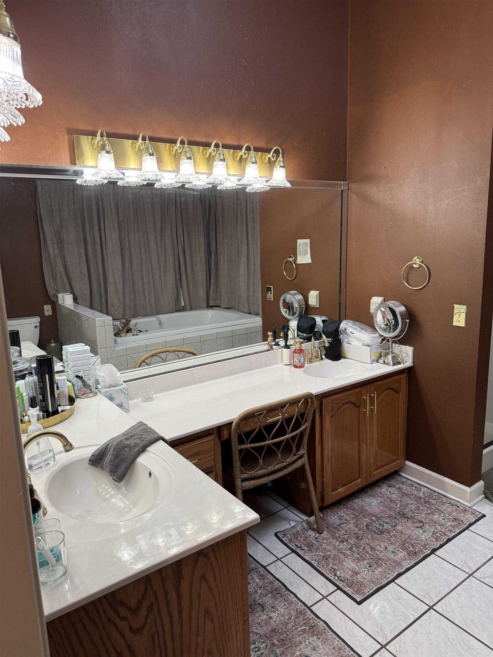 7719 Logan Ln Property Photo 10