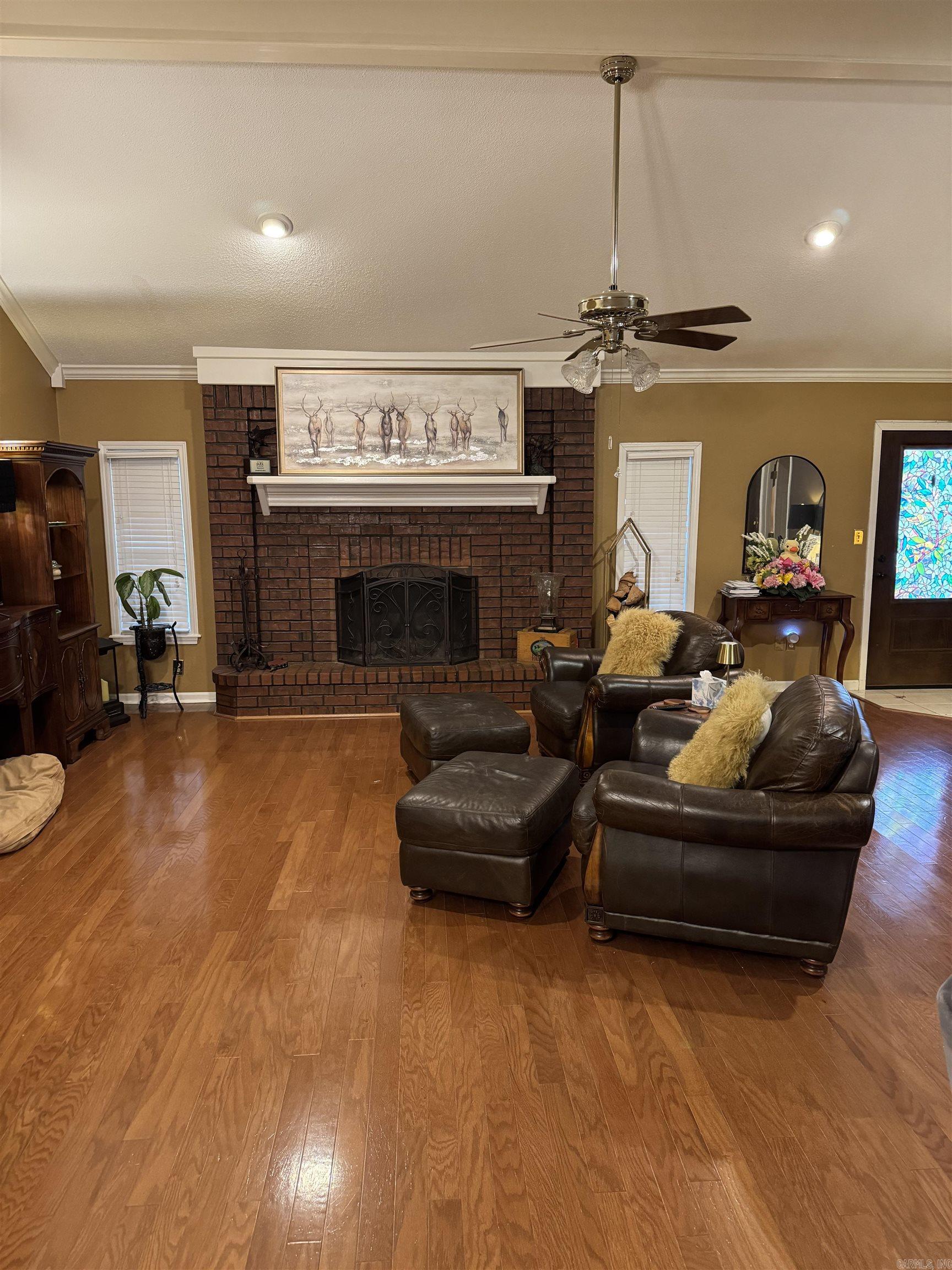 7719 Logan Ln Property Photo 12