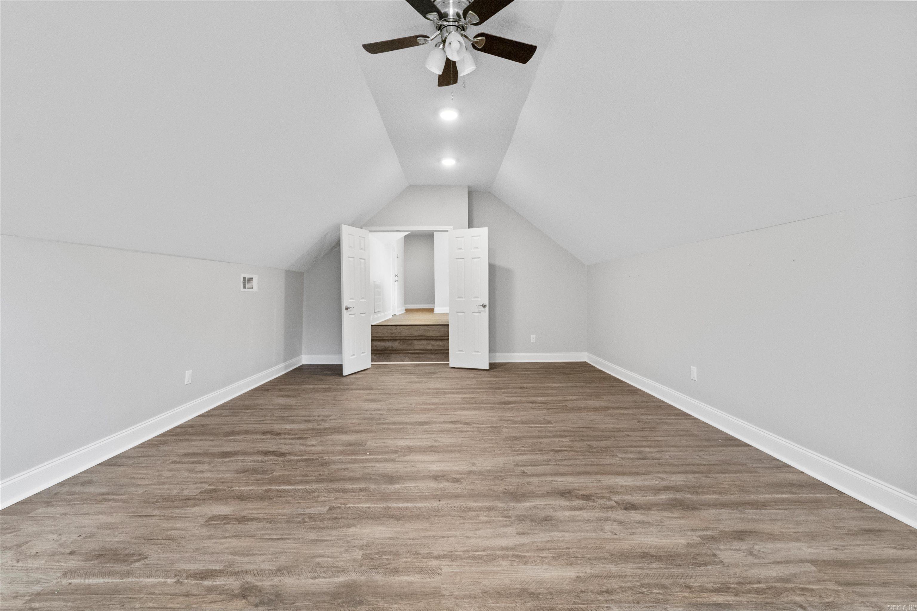 7926 S Shoreline Boulevard Property Photo 29