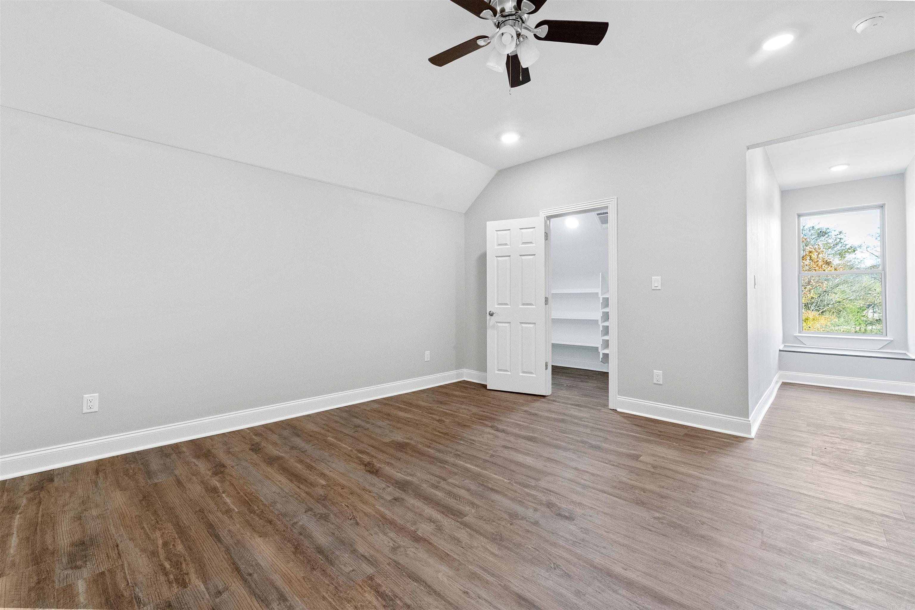 7926 S Shoreline Boulevard Property Photo 32
