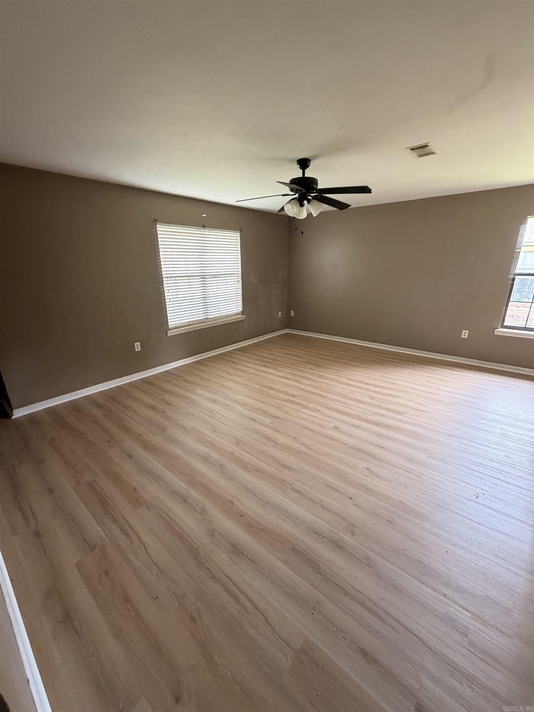 2575 Winchester Drive Property Photo 5