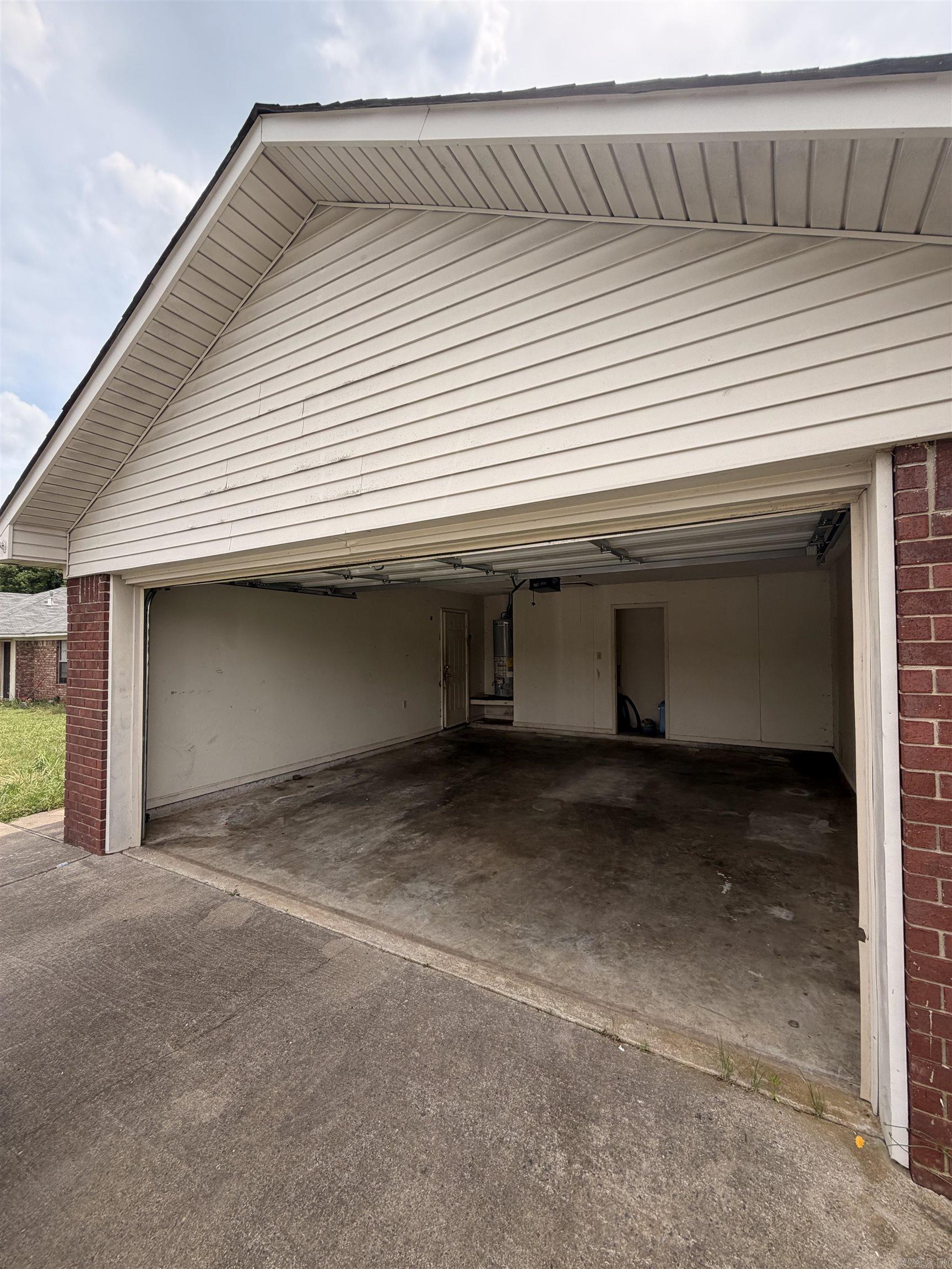 2575 Winchester Drive Property Photo 19