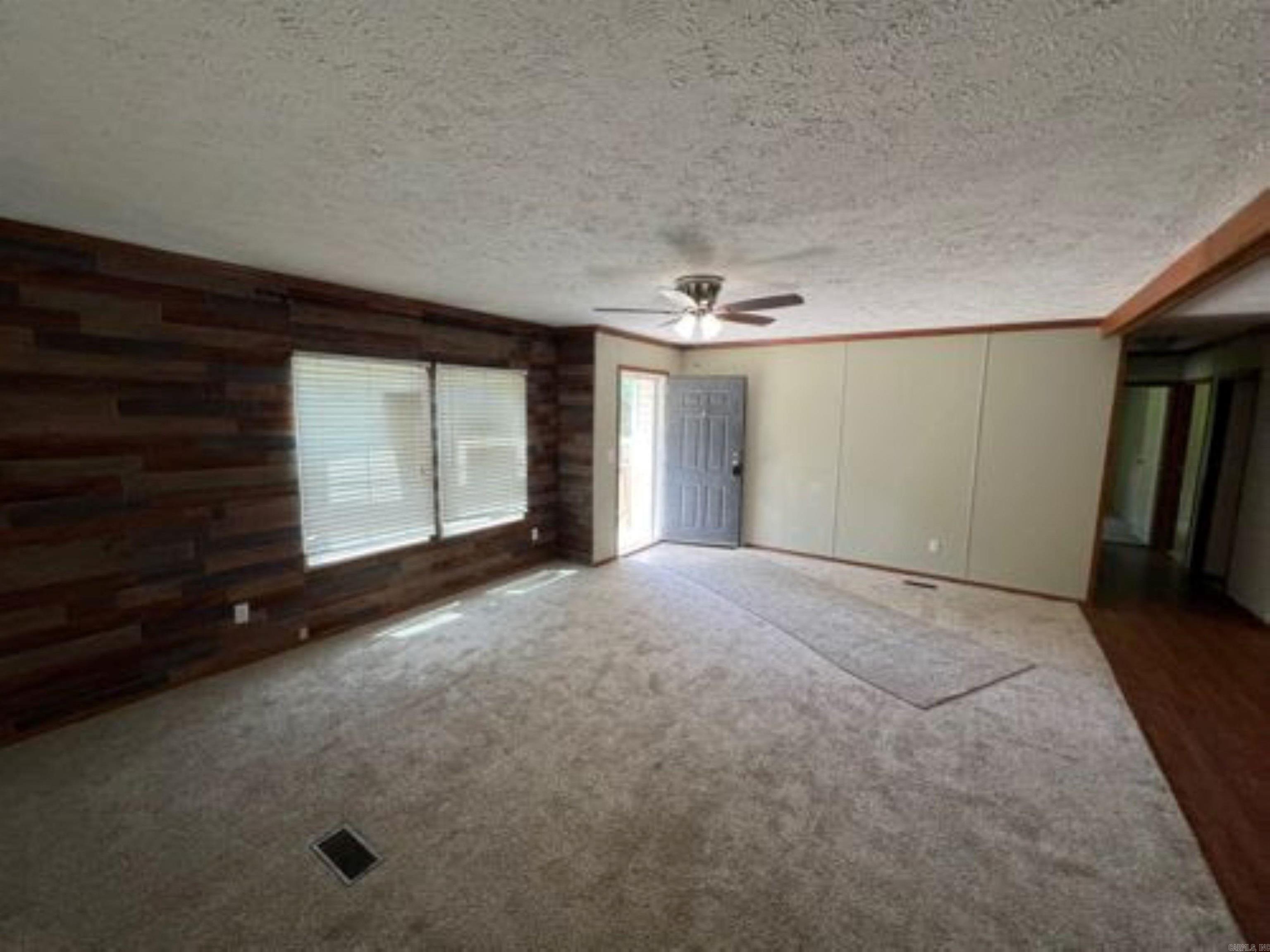 216 N Columbia Property Photo 4