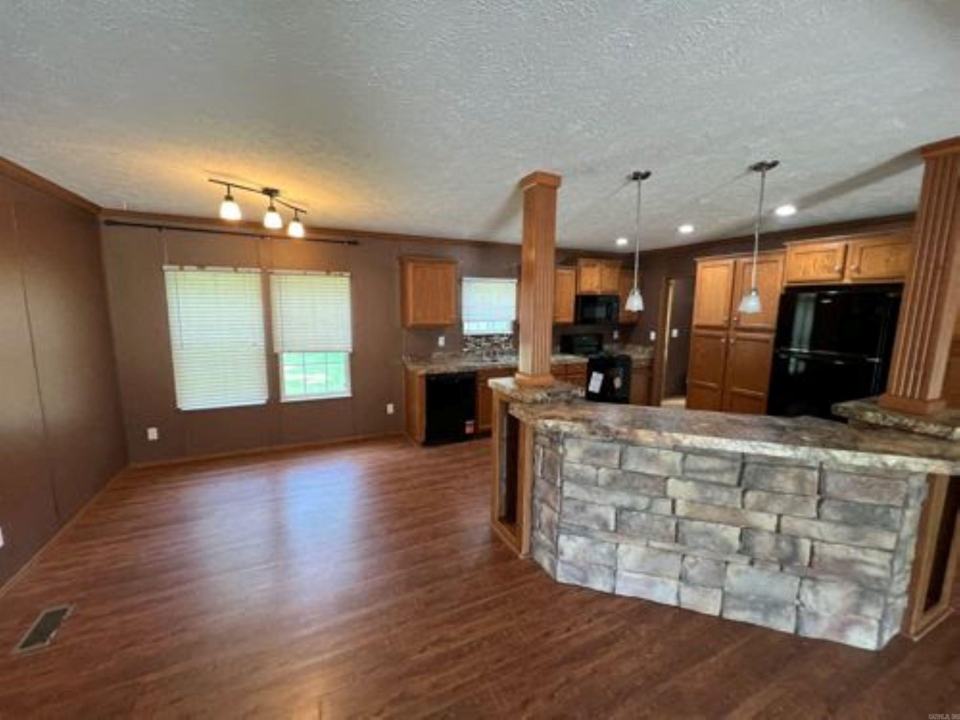 216 N Columbia Property Photo 5
