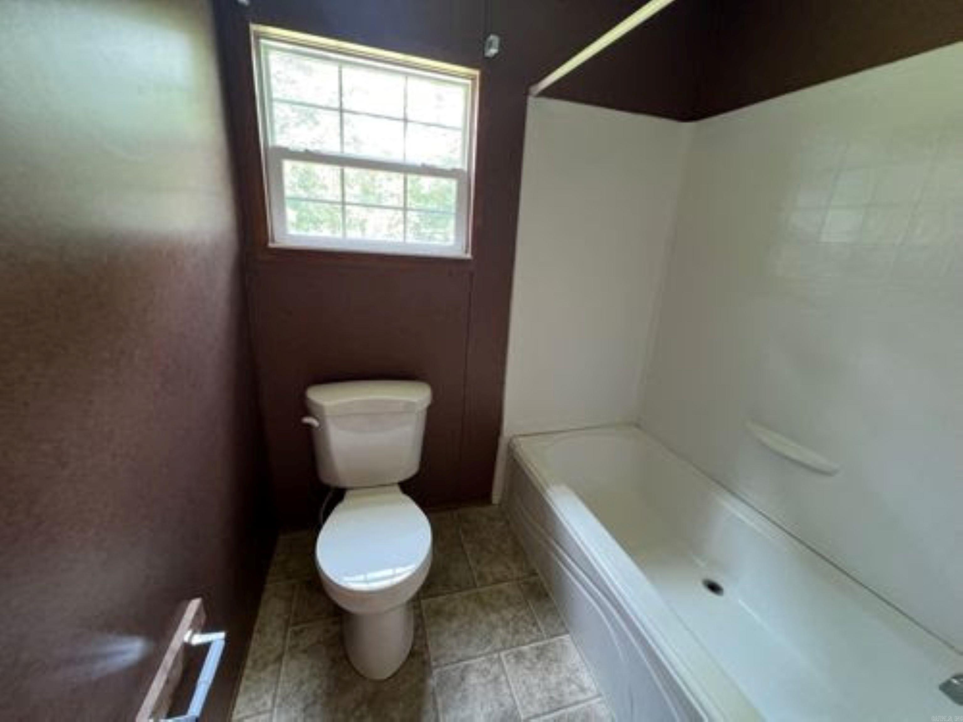 216 N Columbia Property Photo 16