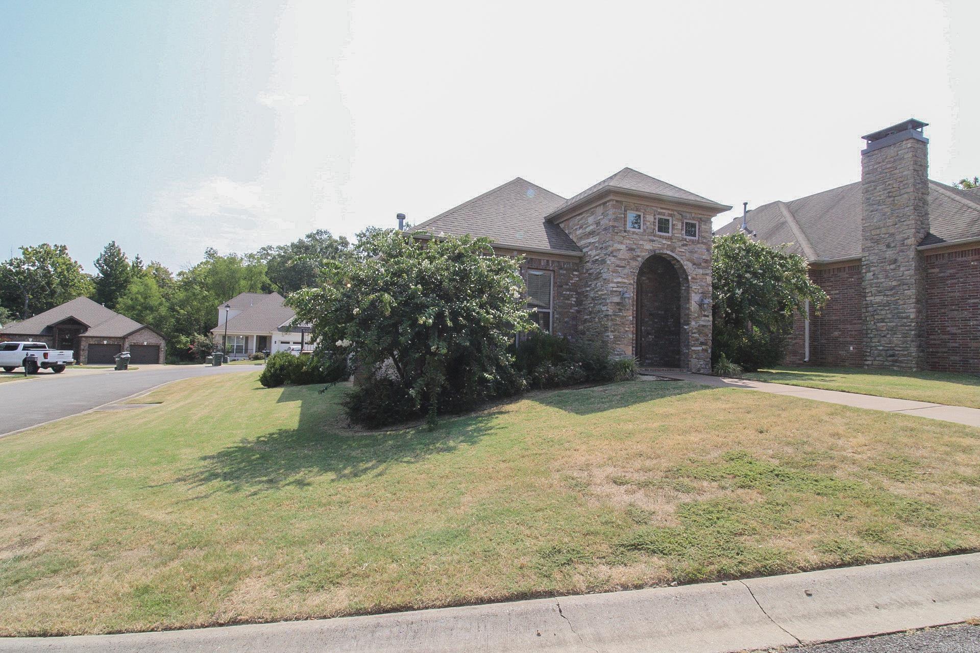 1255 Turnberry Drive Property Photo 2