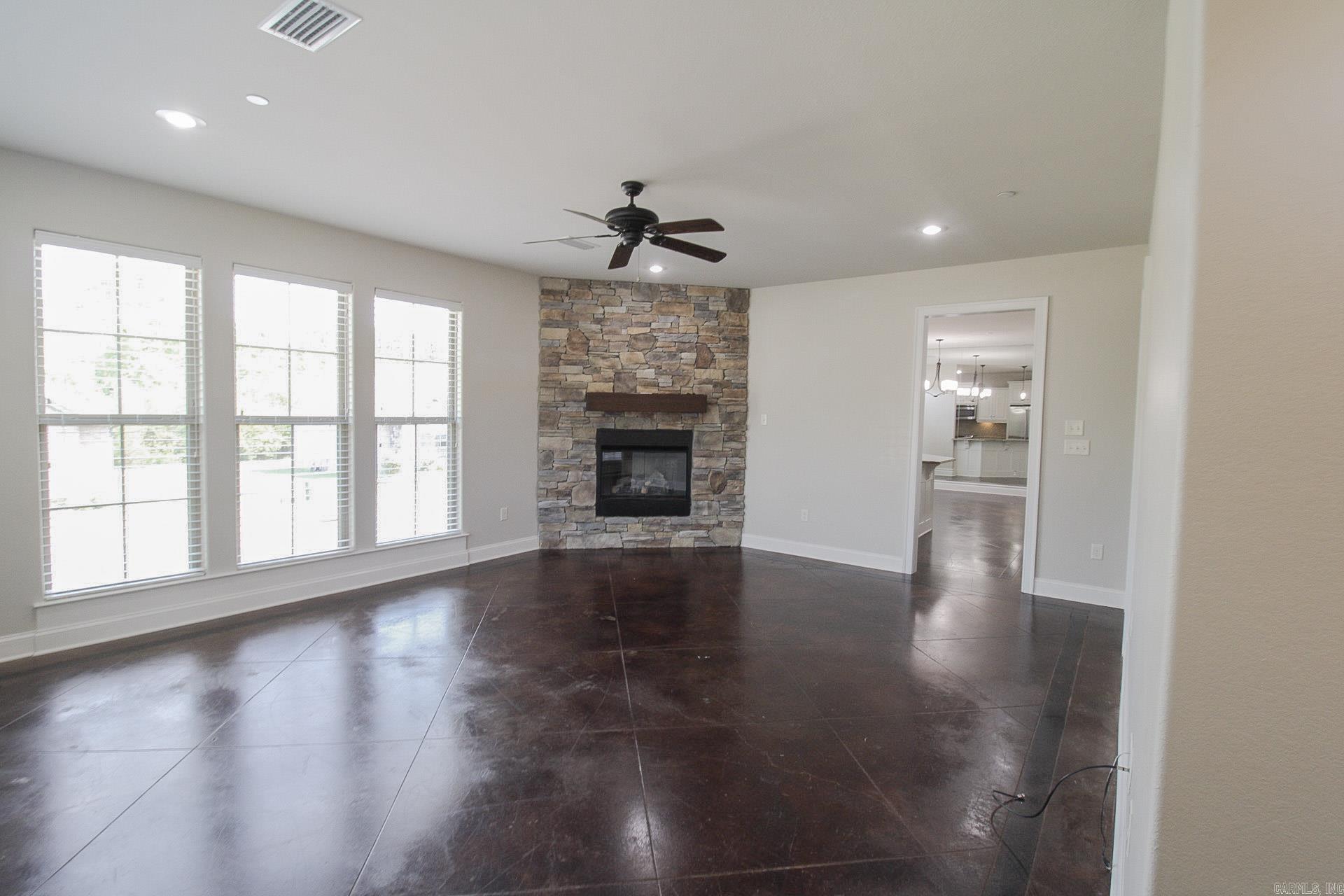 1255 Turnberry Drive Property Photo 4