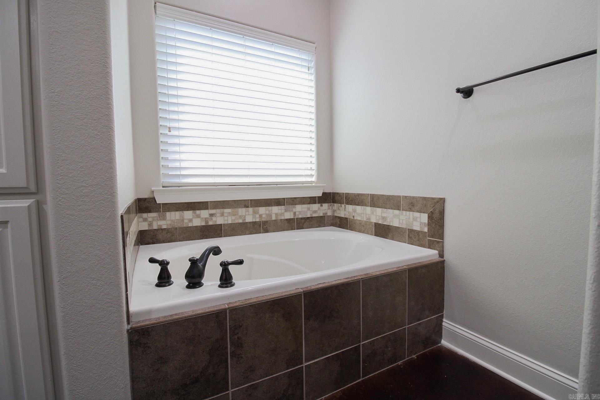 1255 Turnberry Drive Property Photo 13