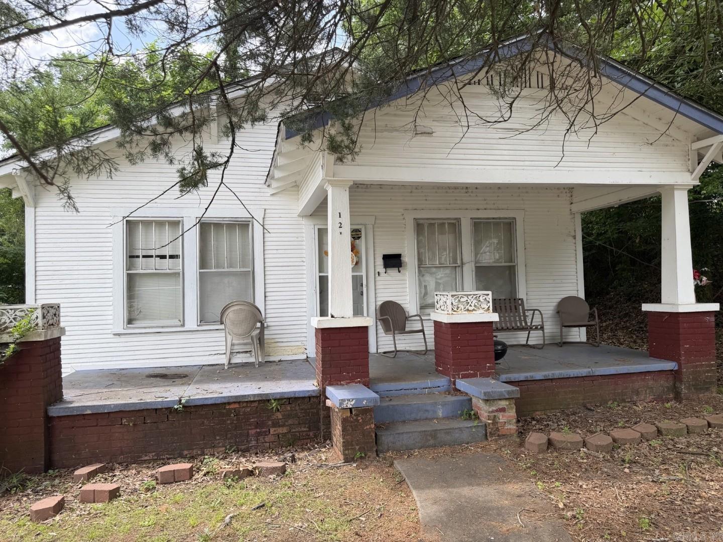 18 Properties Property Photo 2