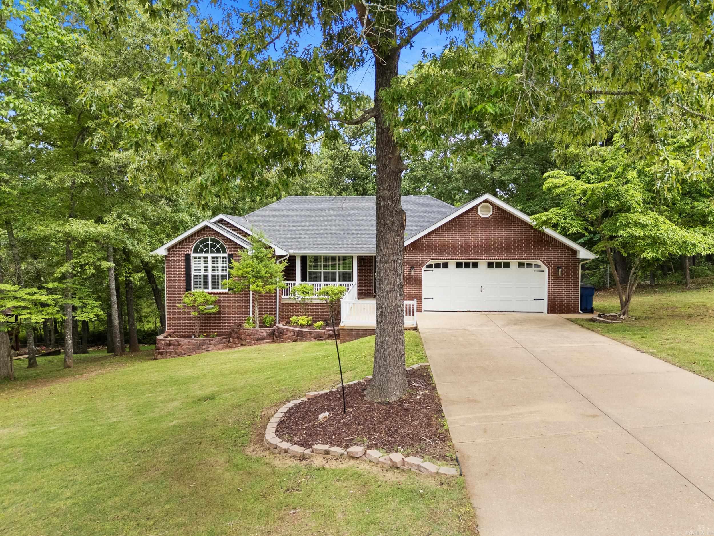 96 Woodcreek Court Property Photo 2