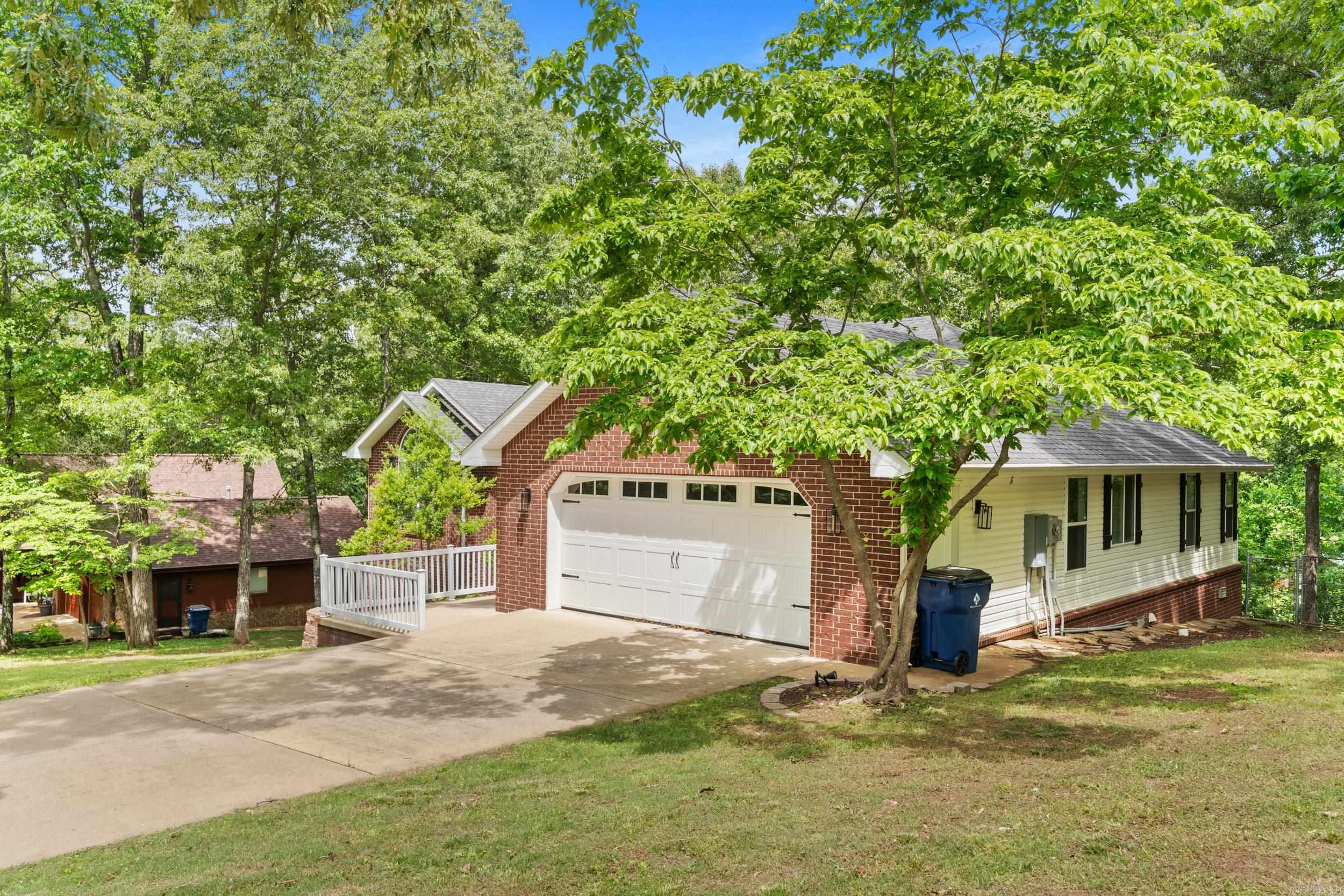 96 Woodcreek Court Property Photo 3