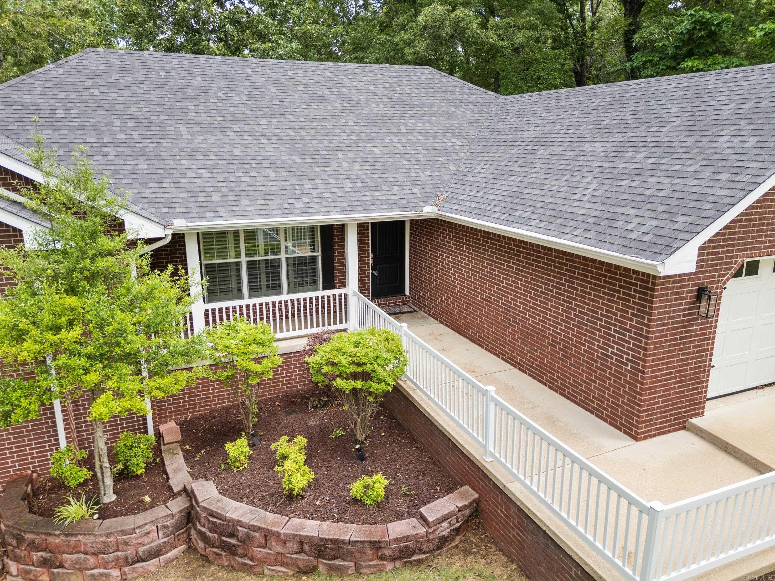 96 Woodcreek Court Property Photo 4