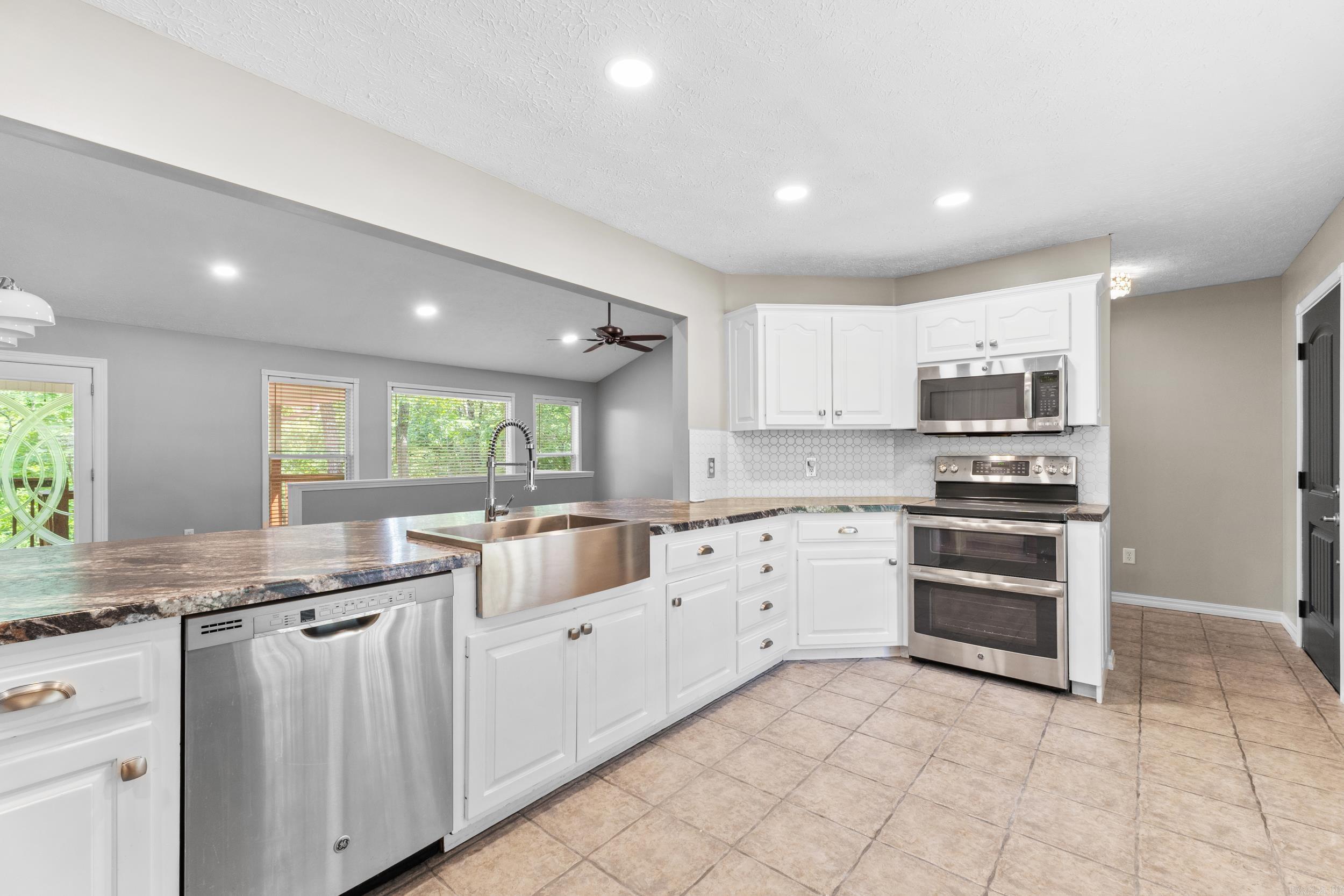 96 Woodcreek Court Property Photo 11