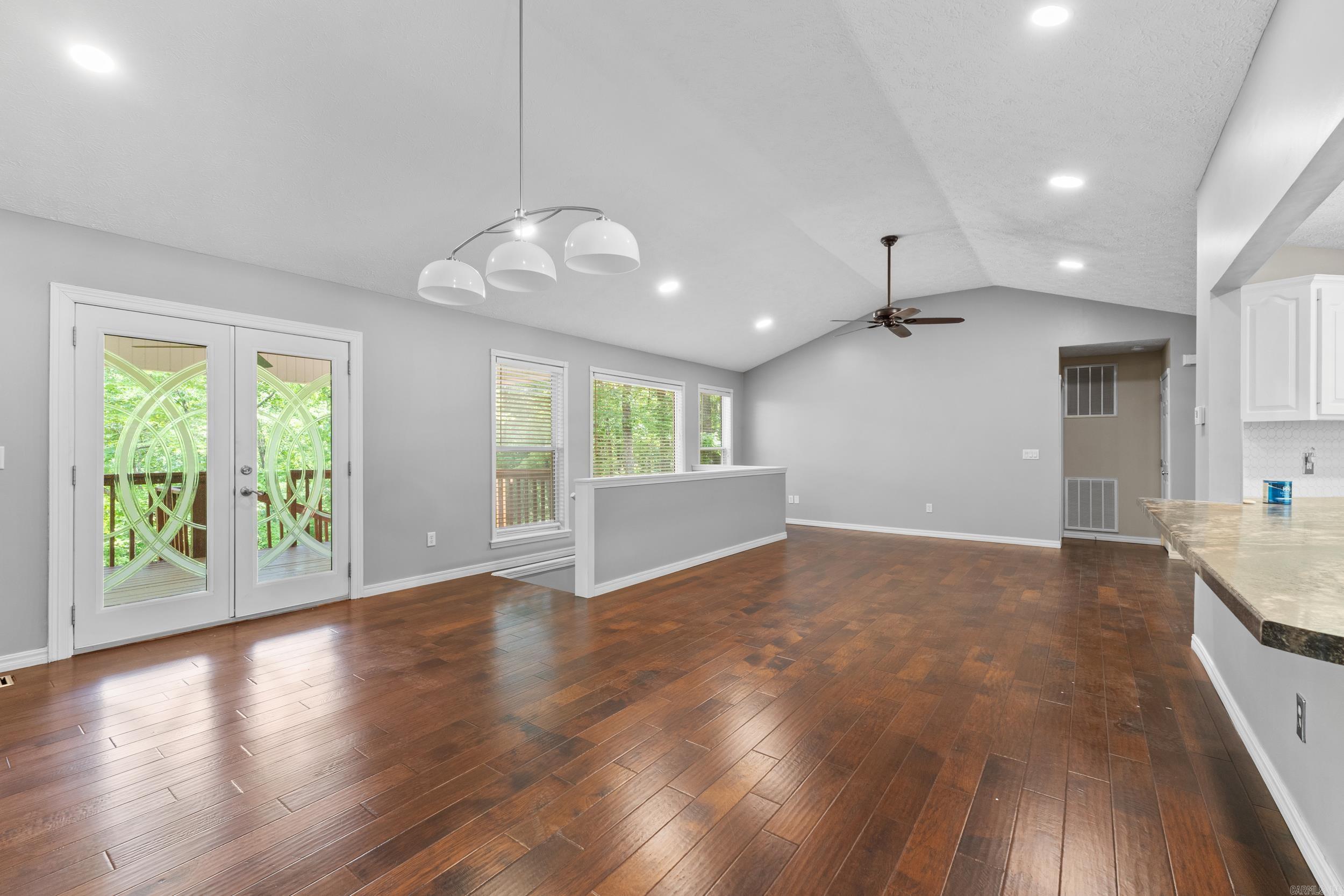 96 Woodcreek Court Property Photo 14