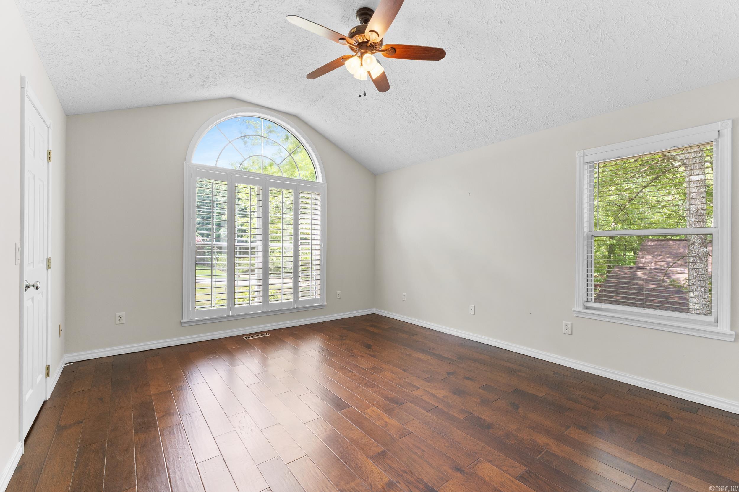 96 Woodcreek Court Property Photo 27