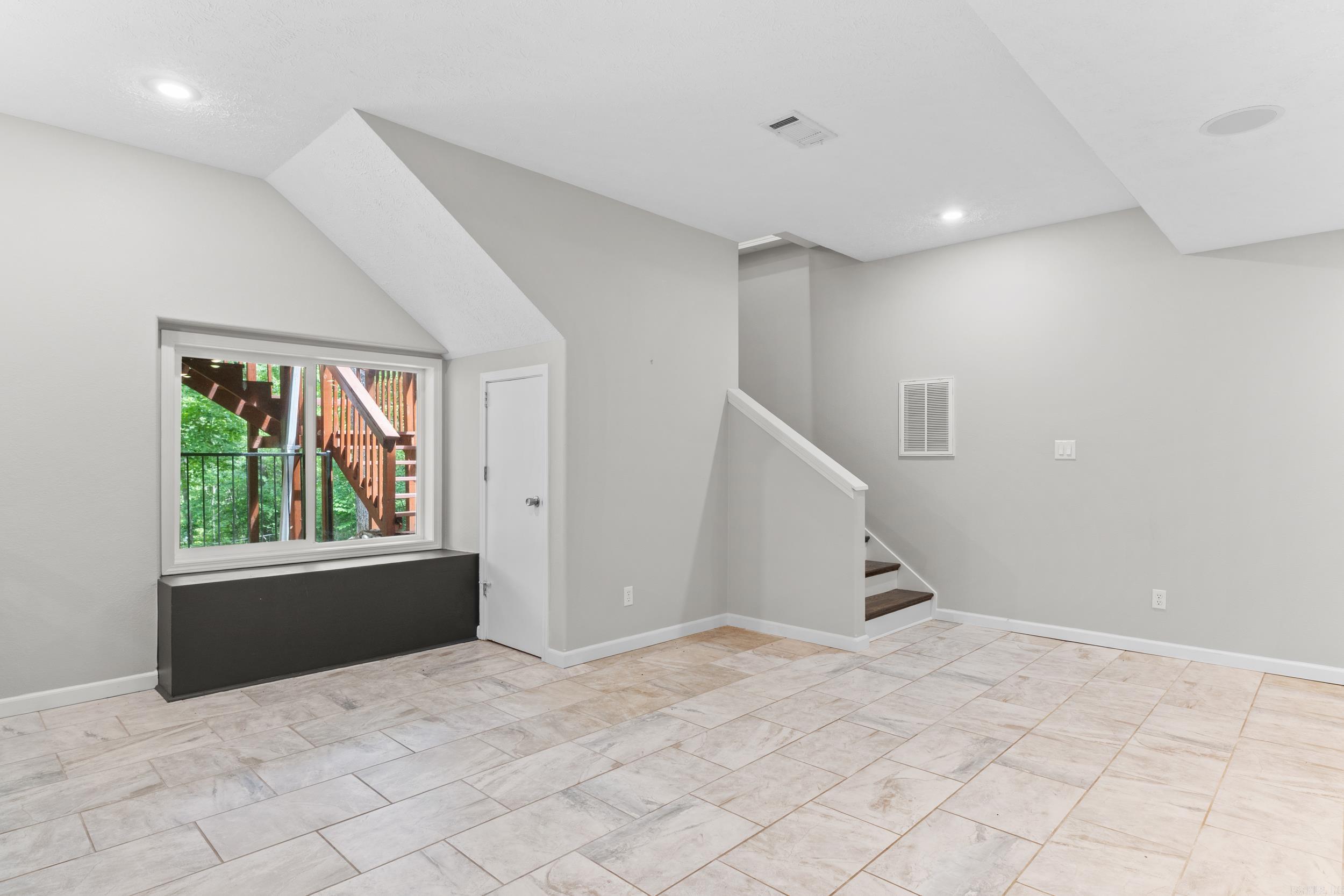 96 Woodcreek Court Property Photo 35
