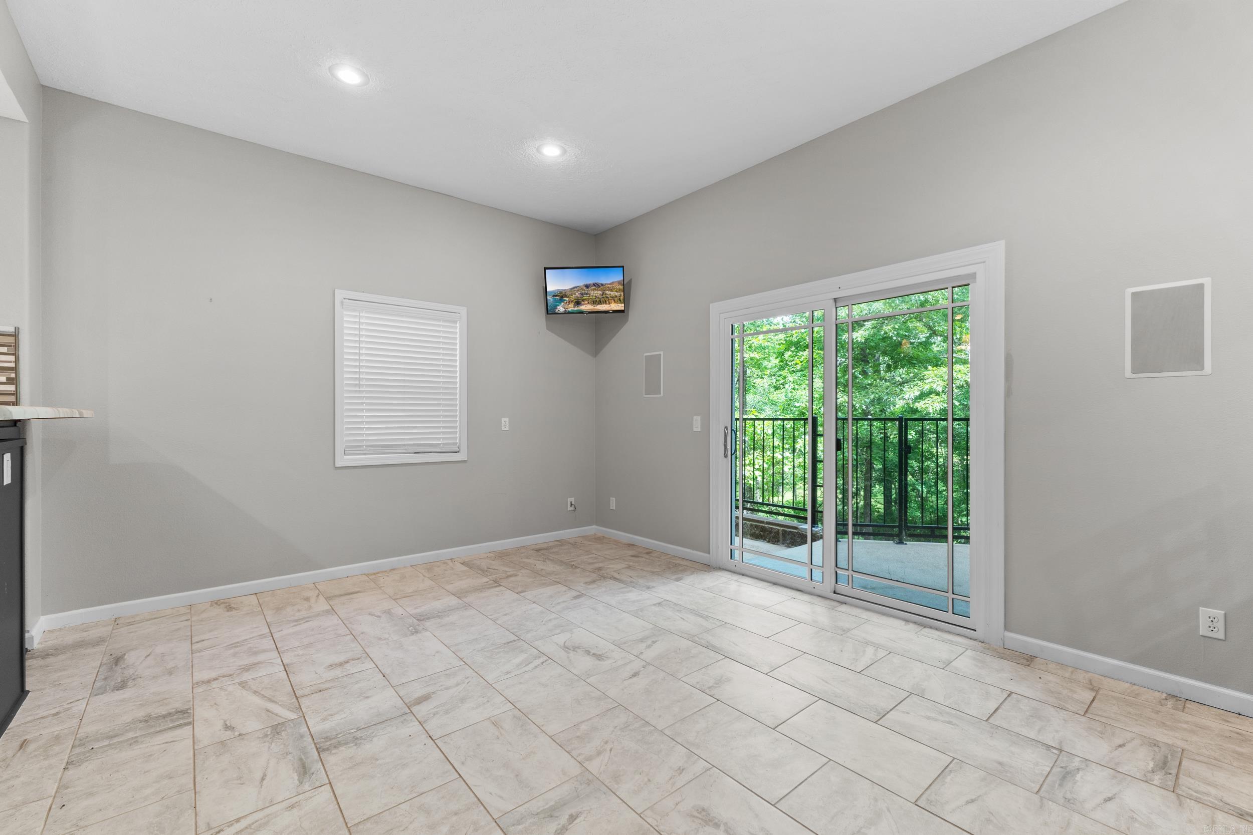 96 Woodcreek Court Property Photo 39