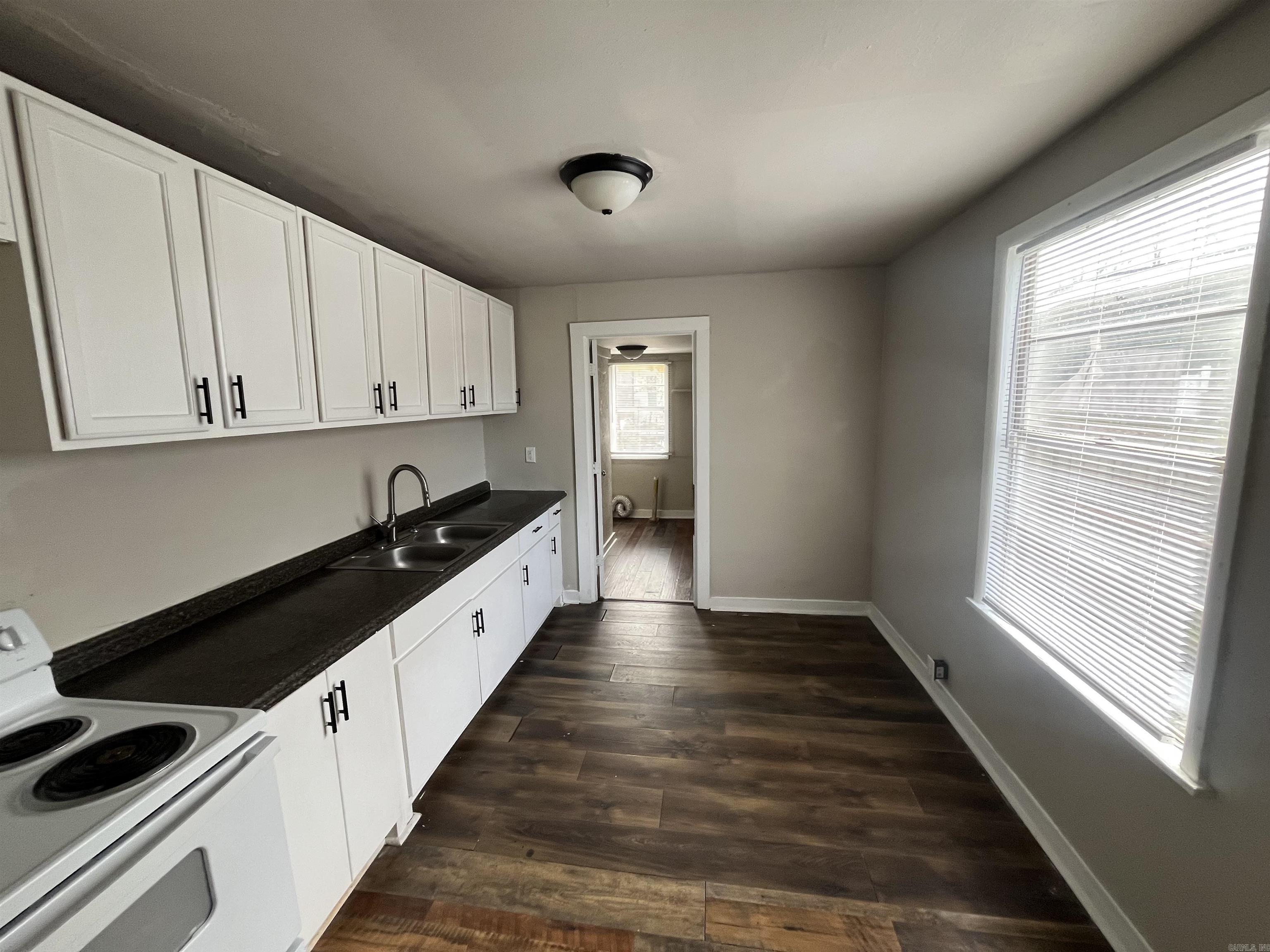 102 Cross Street Property Photo 3