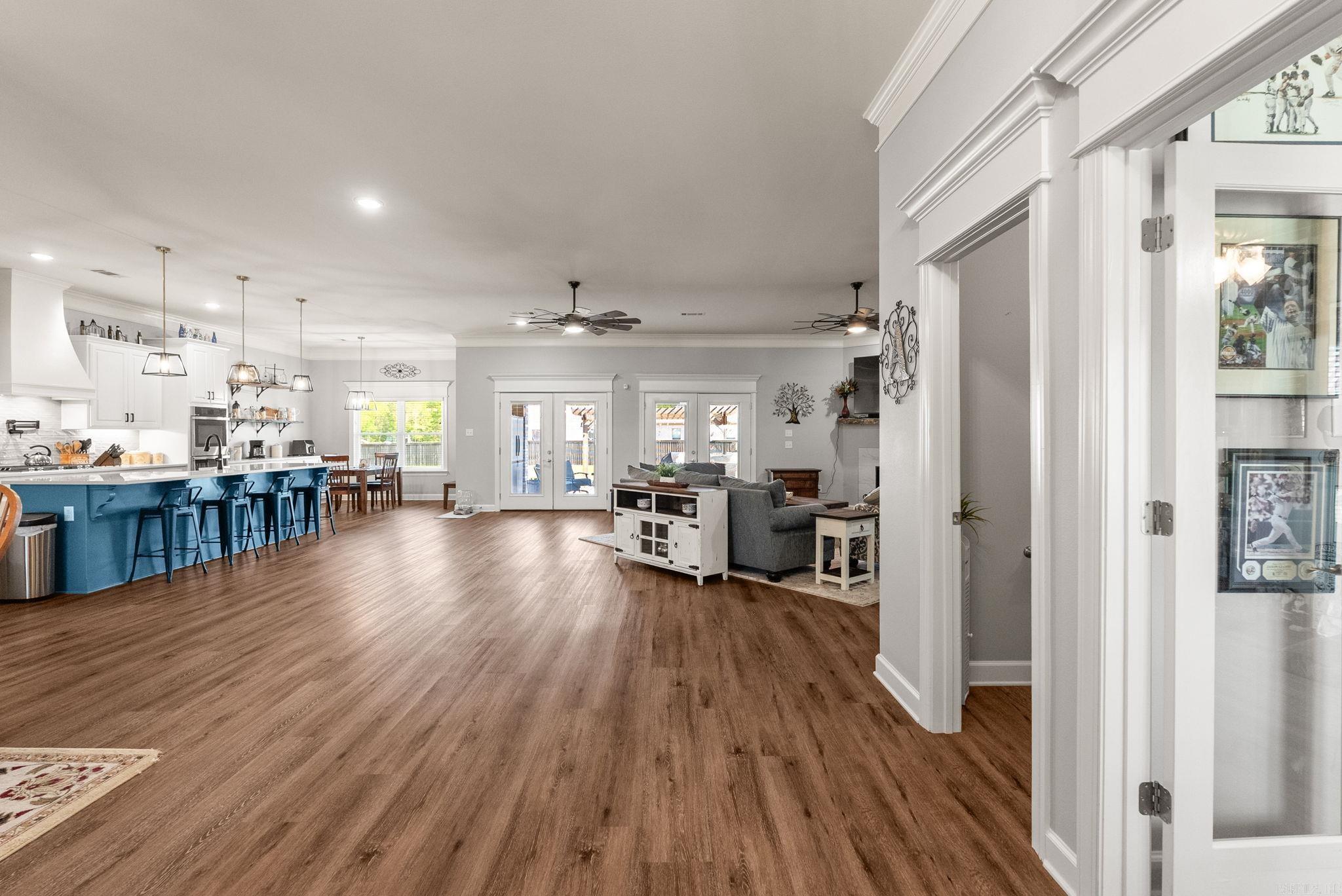 77 Corniche Cove Property Photo 3